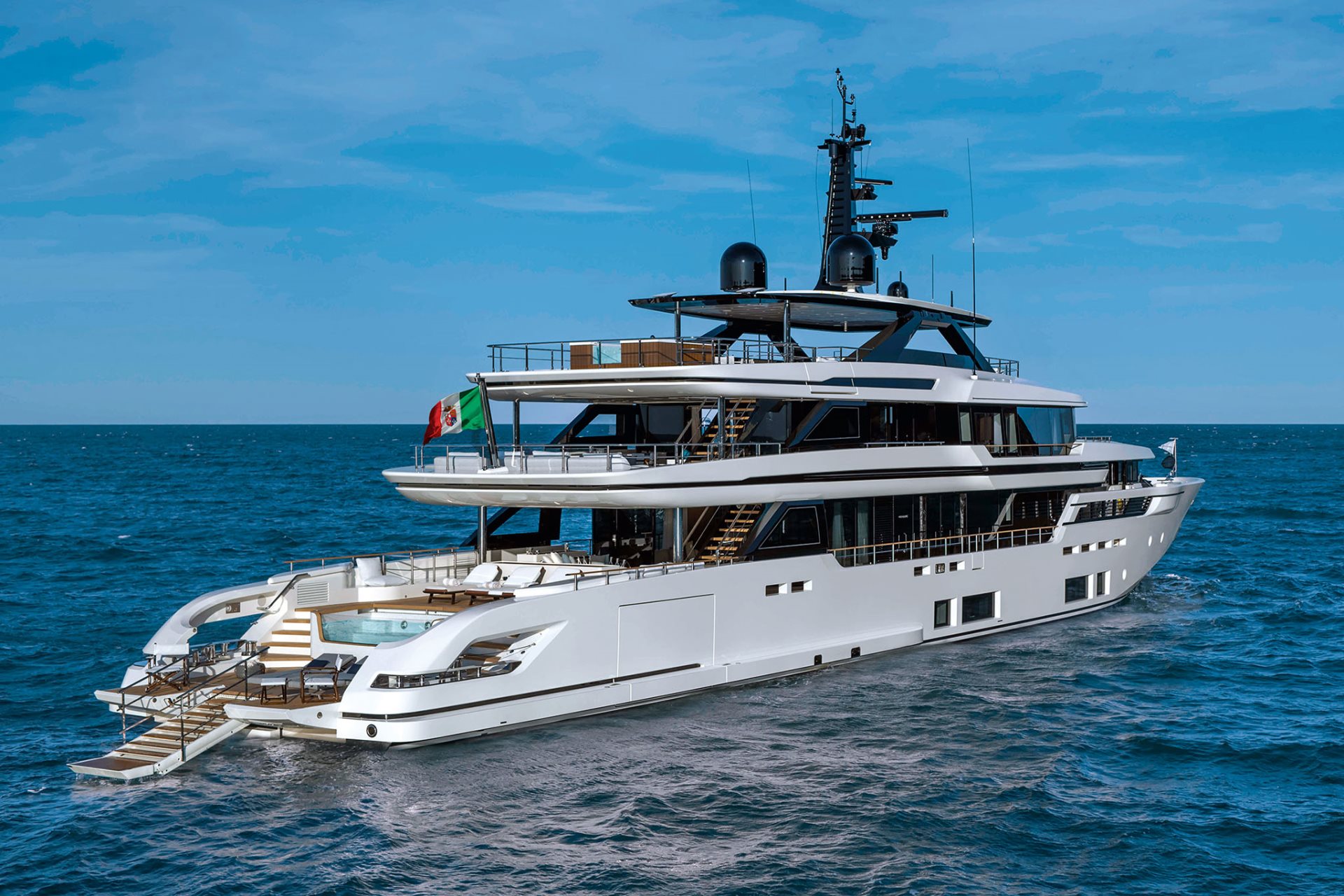 Custom Line 50 — photo 10