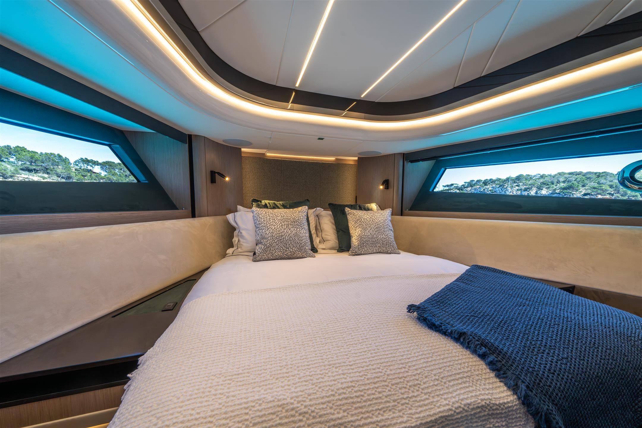 Sunseeker Superhawk 55 — photo 8