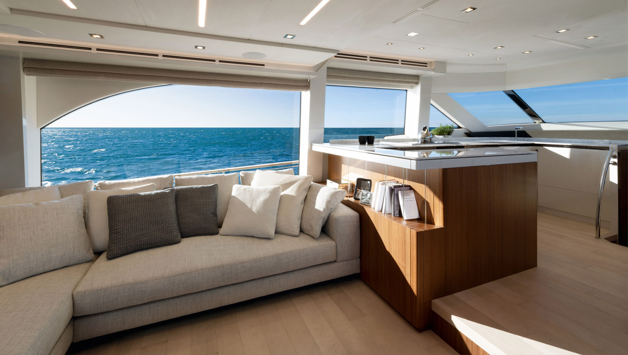 Monte Carlo Yachts MCY 70 Skylounge — photo 10