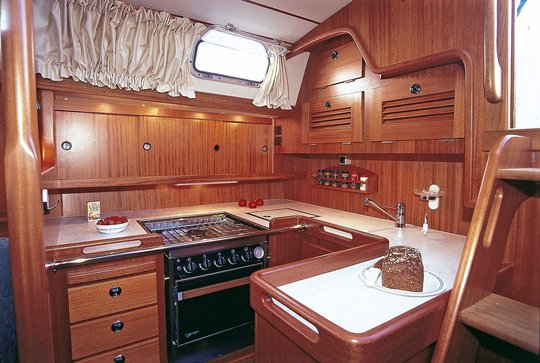 Hallberg-Rassy 46 — photo 7