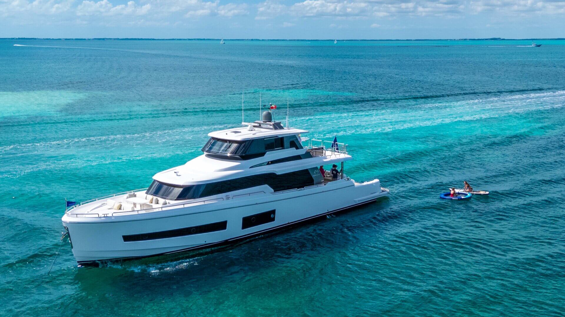 Horizon Yachts Horizon V68