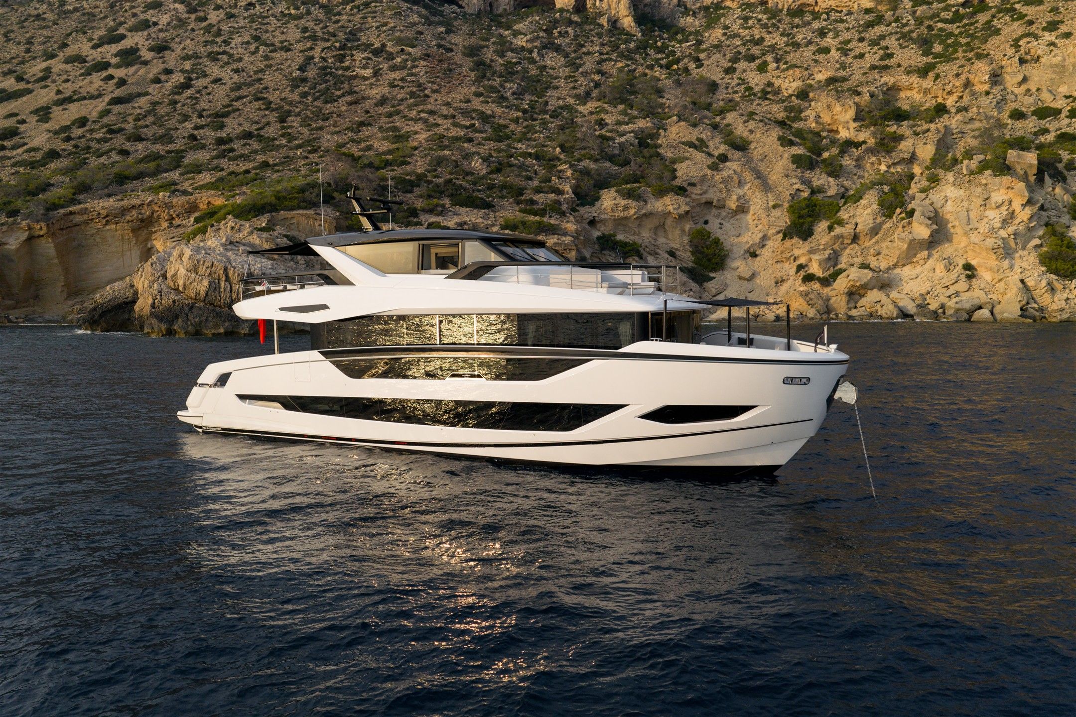 Sunseeker Sunseeker 82 Ocean Enclosed