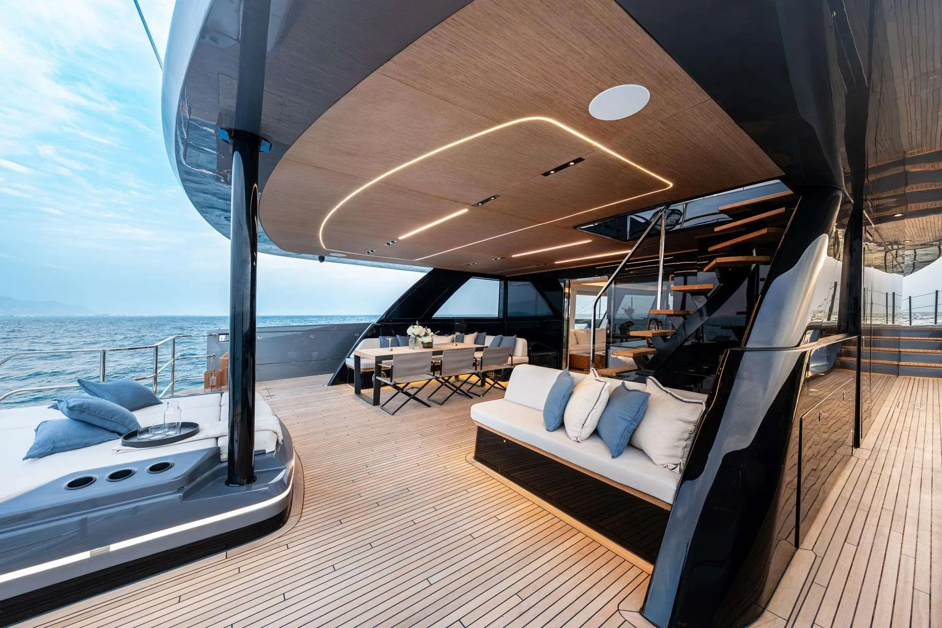 Sunreef Ultima 88 — photo 6
