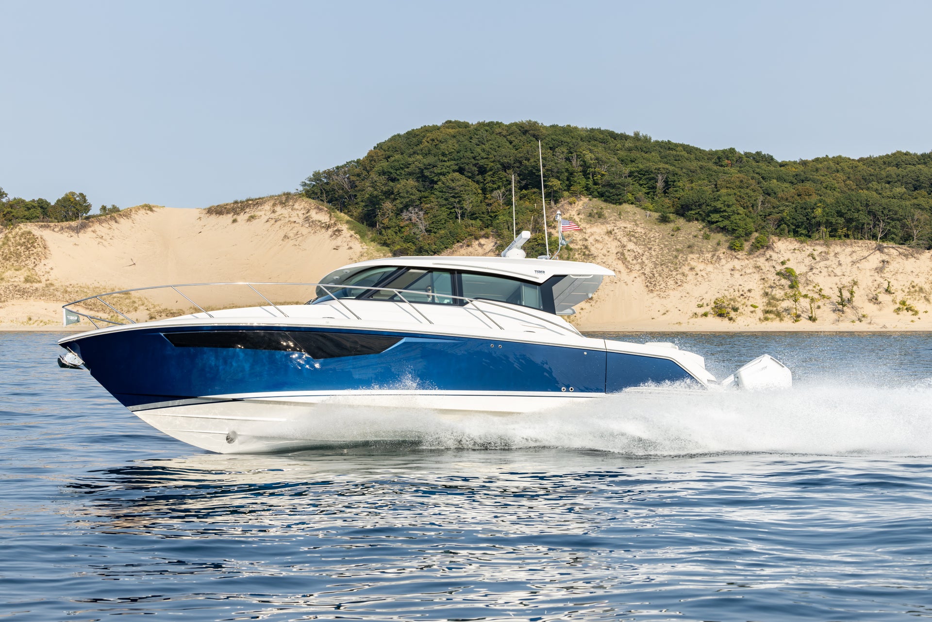 Tiara Yachts 43 LE — photo 5