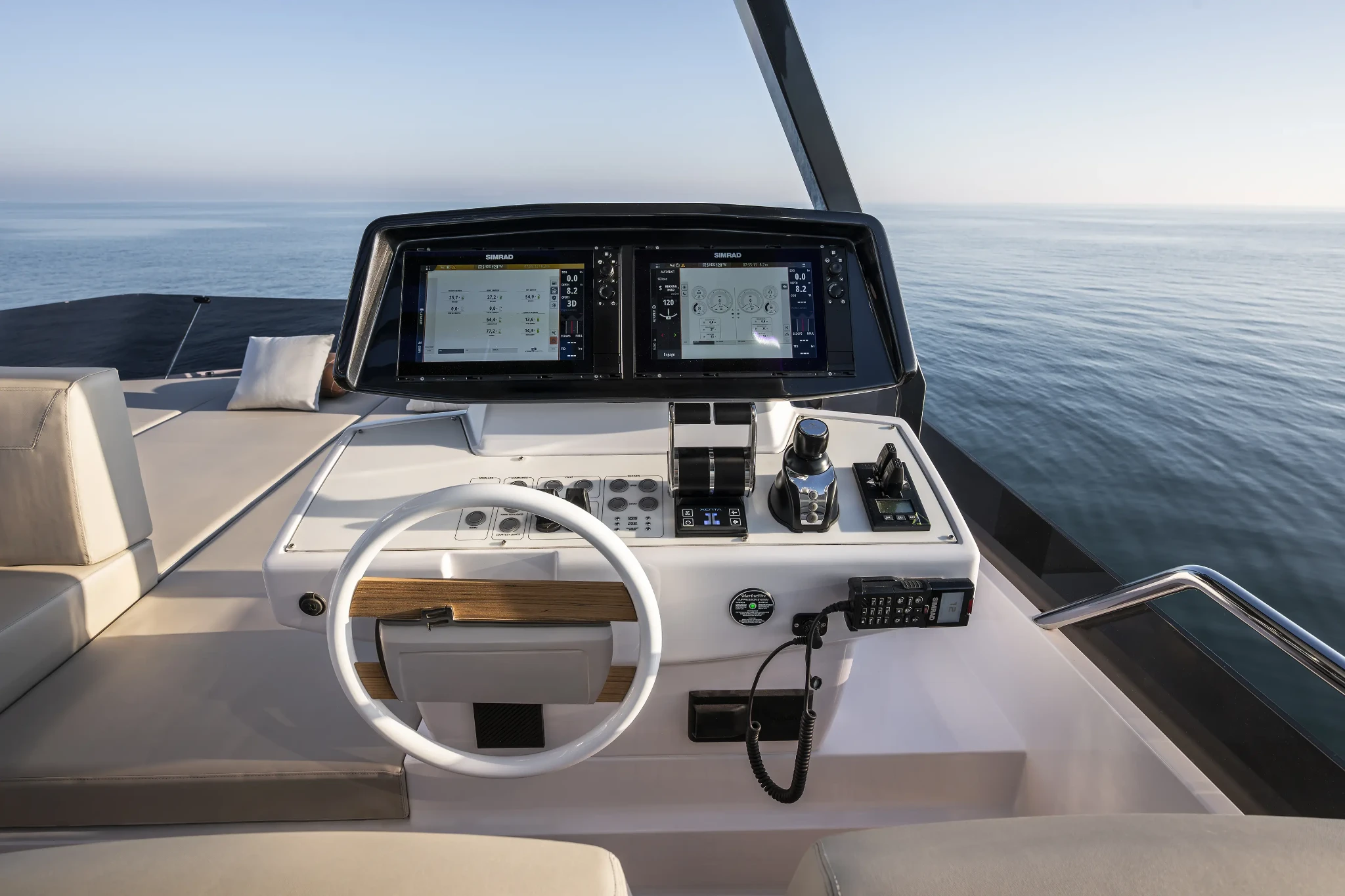 Ferretti Yachts 720 — photo 6