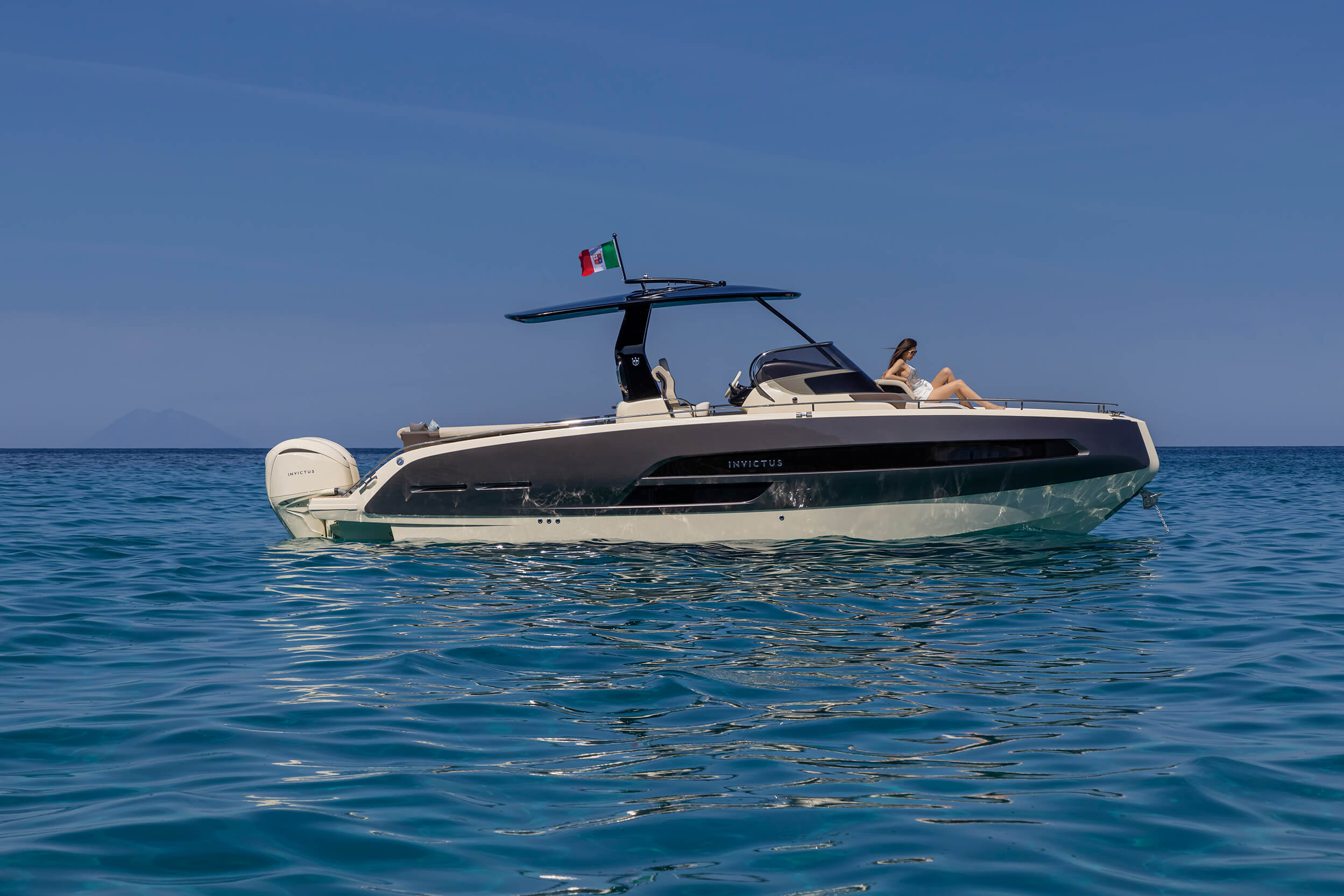Invictus Yacht GT320S — photo 8