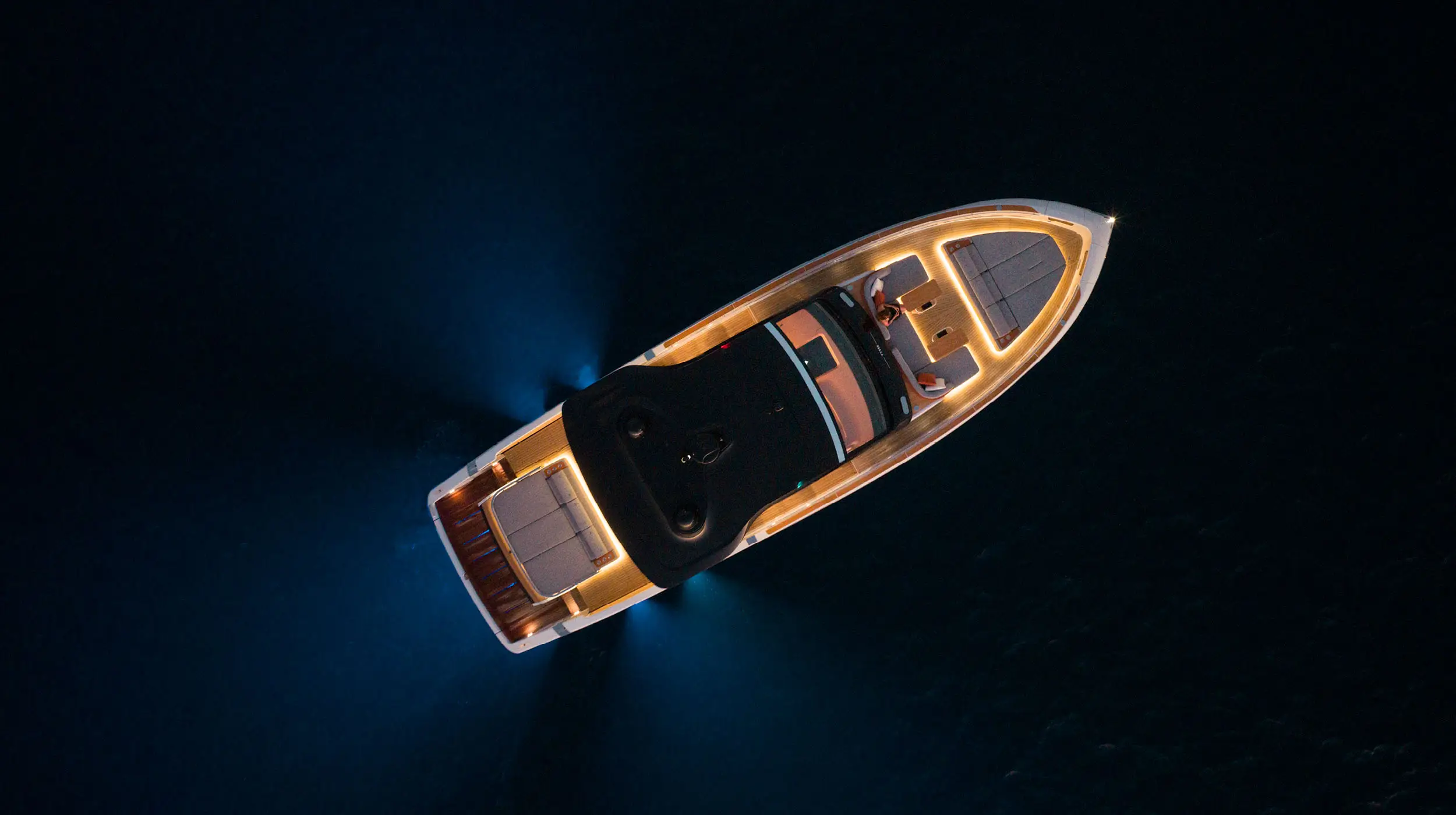 Invictus Yacht TT550 — photo 10