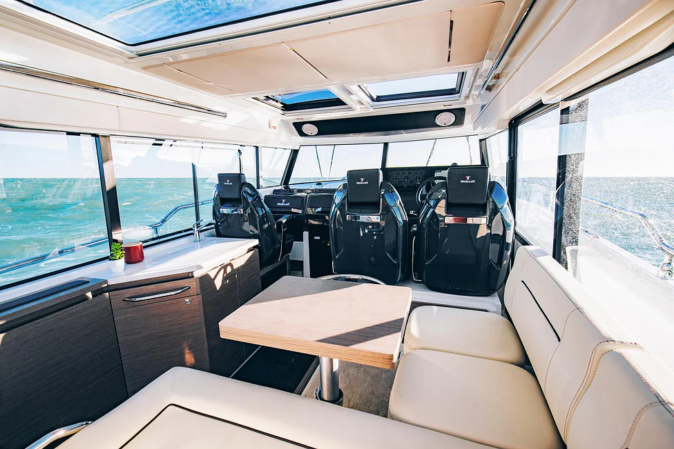 Wellcraft 38 Explorer — photo 7