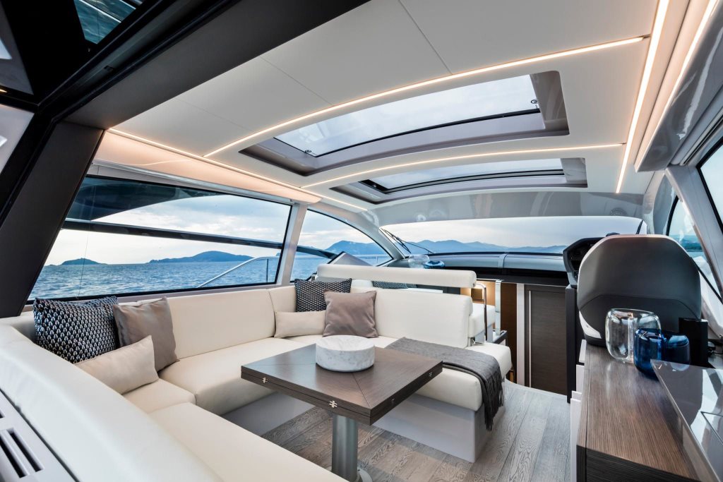 Pershing 5X — photo 7