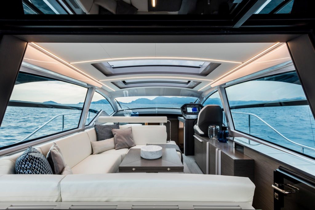 Pershing 5X — photo 6