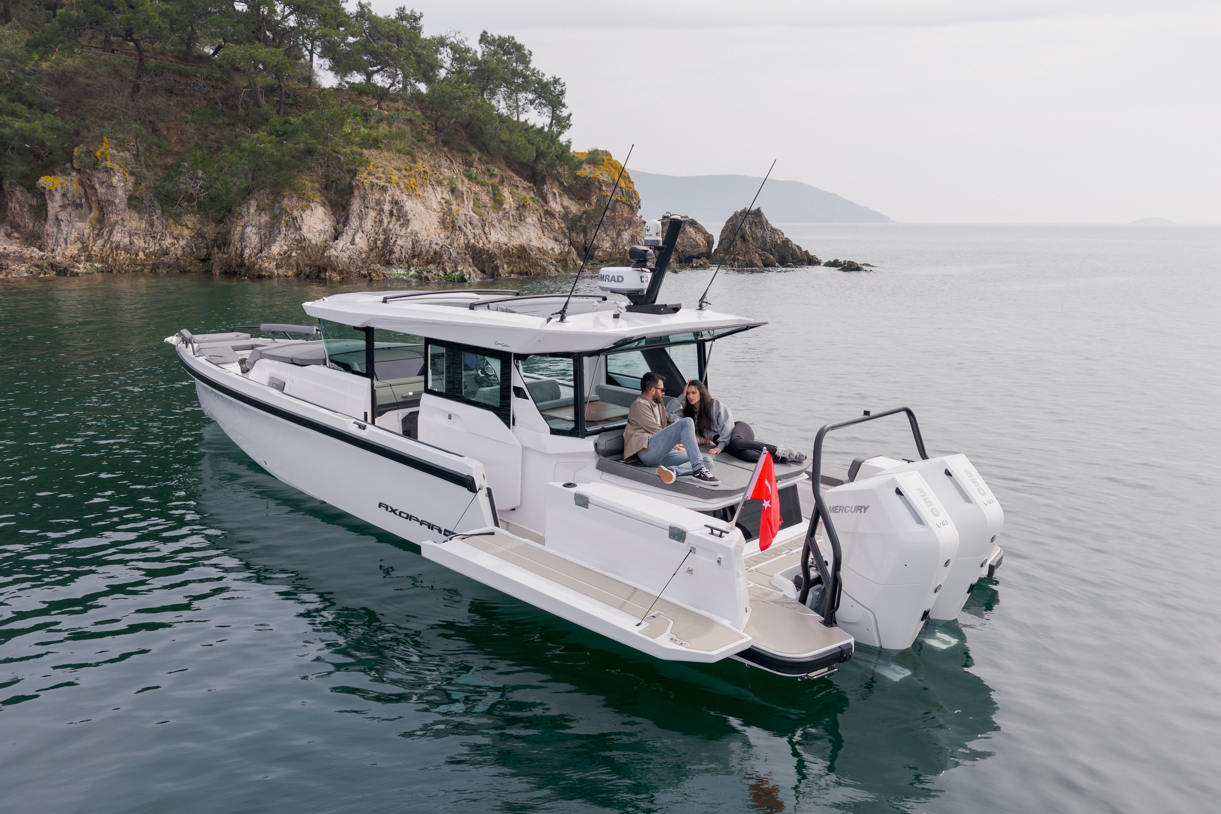 Axopar 38 XC Cross Cabin — photo 5
