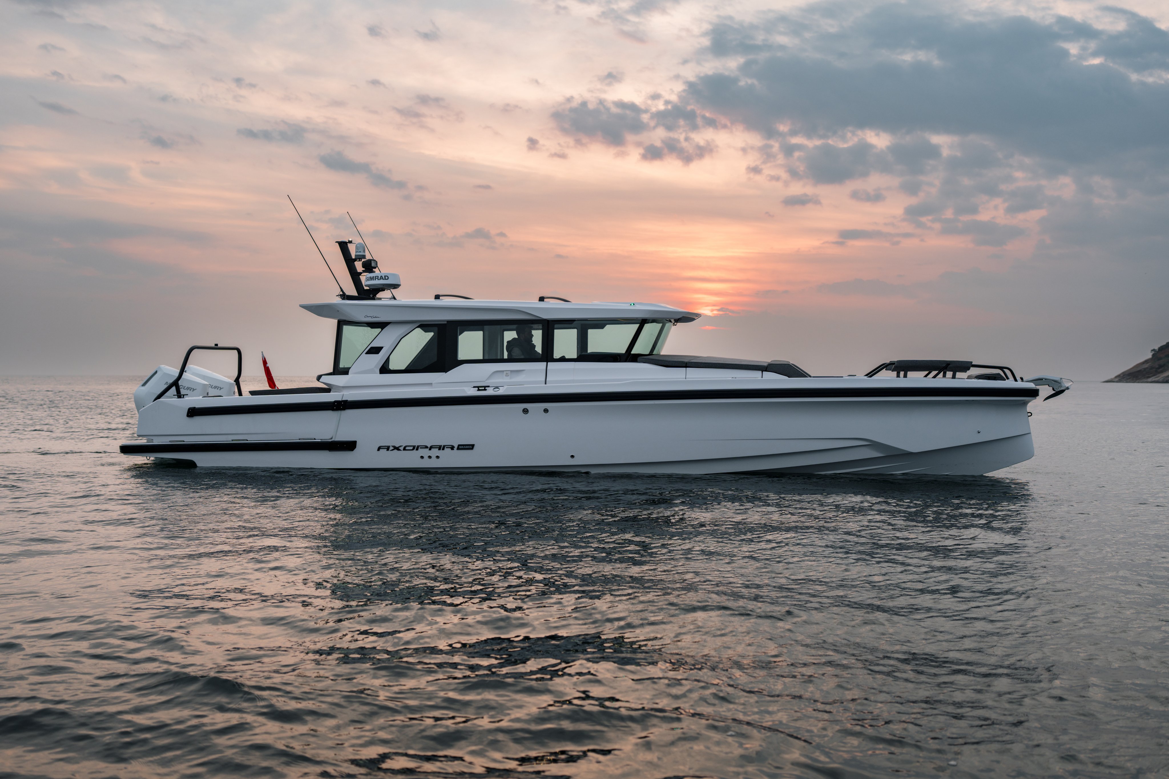 Axopar 38 XC Cross Cabin — photo 3