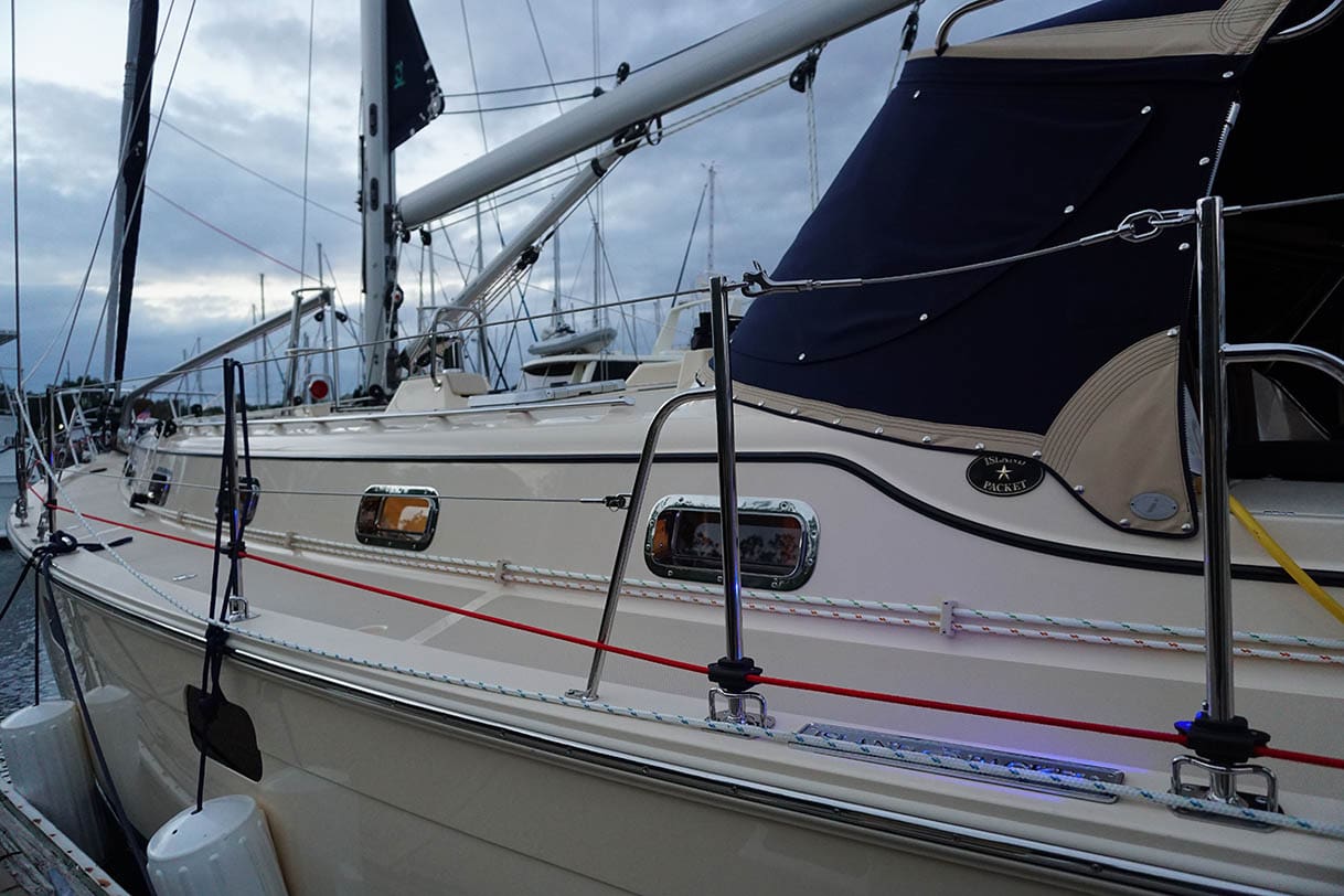 Island Packet Yachts IP 439 — photo 4