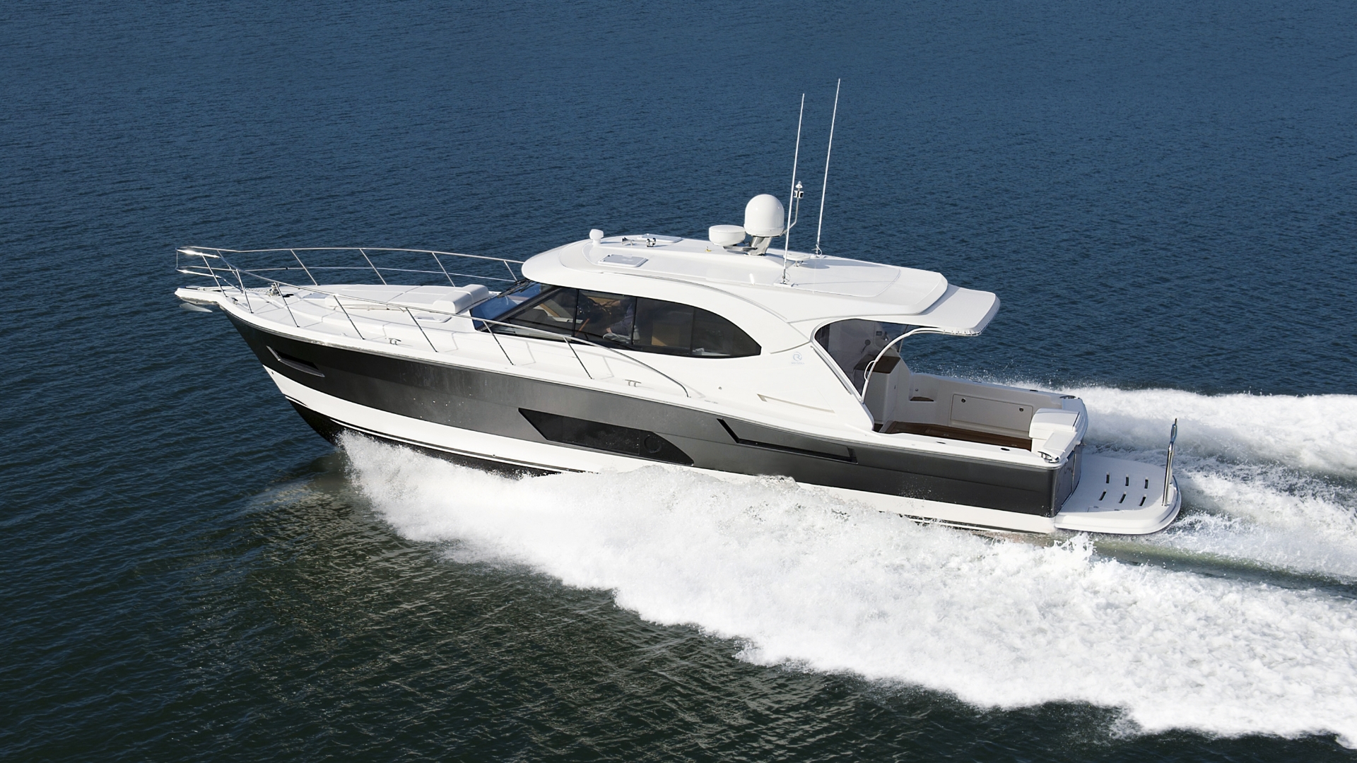 Riviera 445 SUV — photo 3