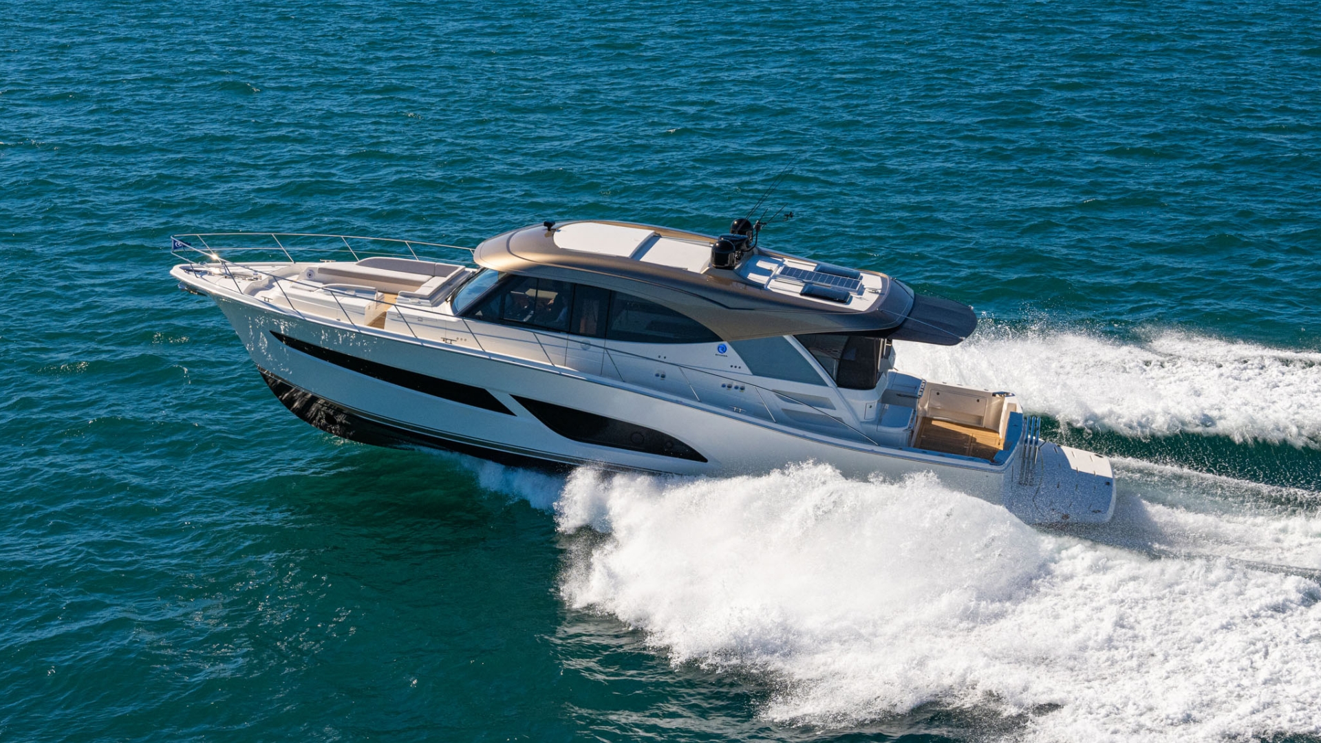 Riviera 585 SUV — photo 3