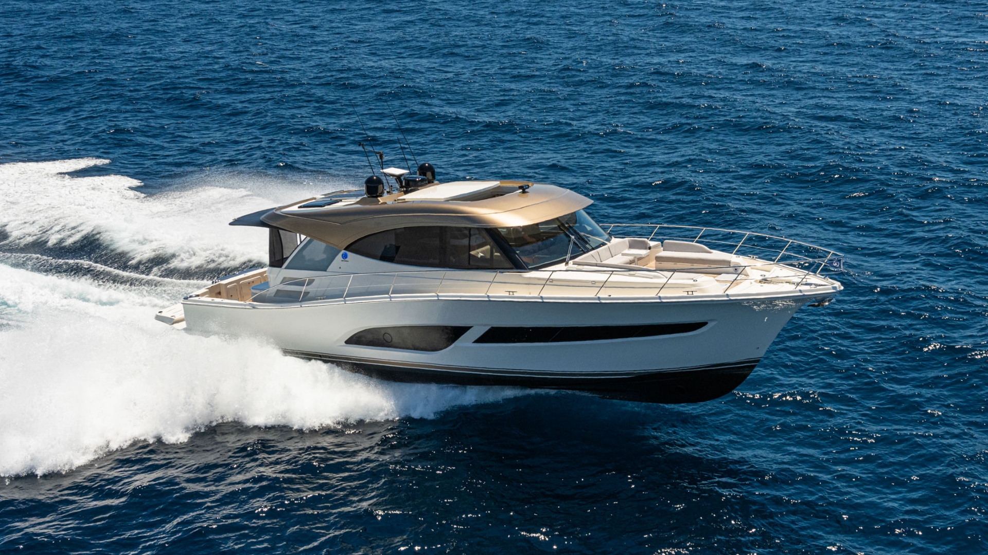 Riviera 585 SUV — photo 2