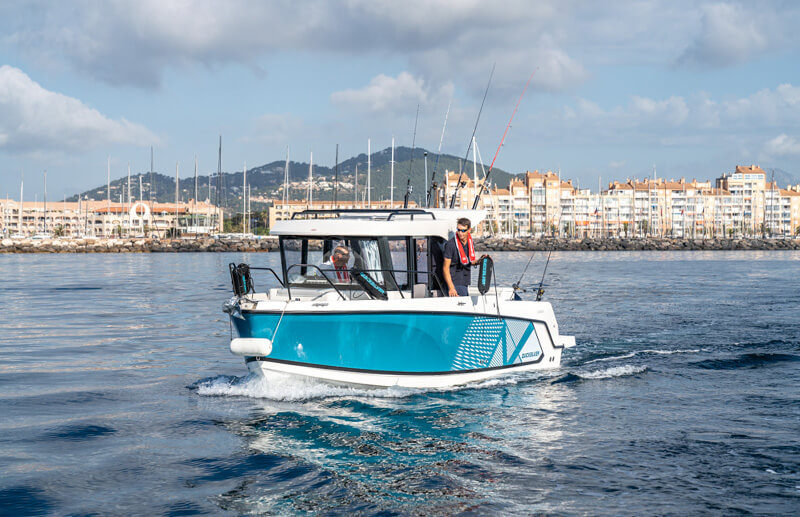 Quicksilver 705 Pilothouse — photo 2