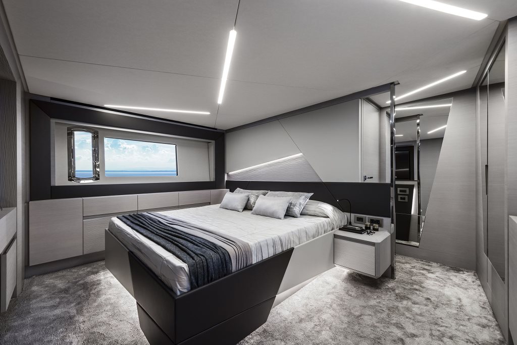 Pershing 7X — photo 10