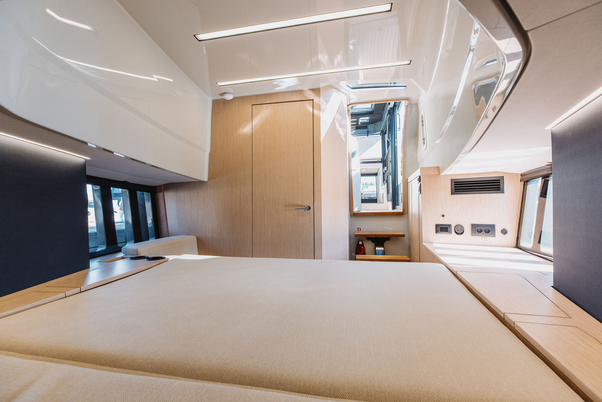 XO Boats EXPLR 44 — photo 7