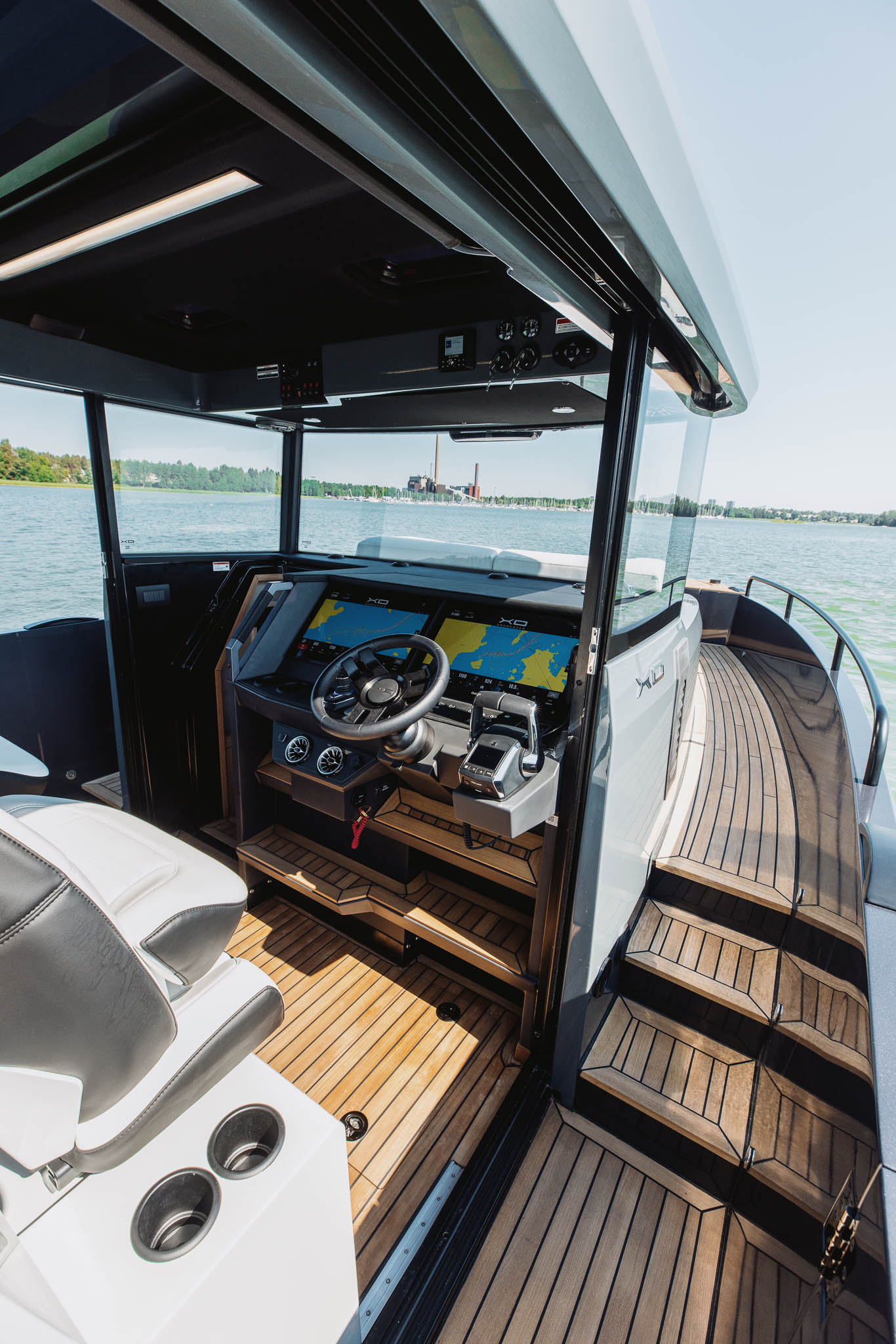XO Boats EXPLR 44 — photo 8