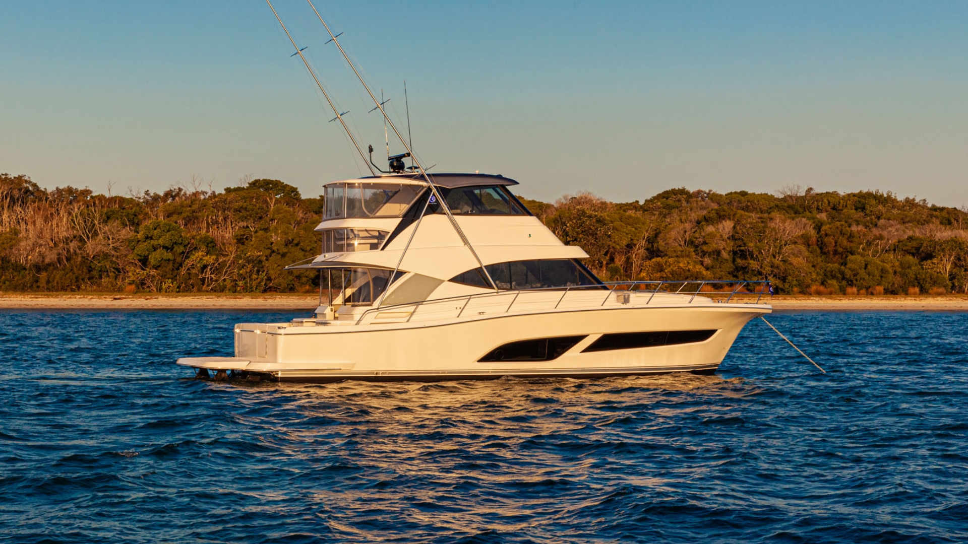 Riviera 50 Sports Motor Yacht — photo 1