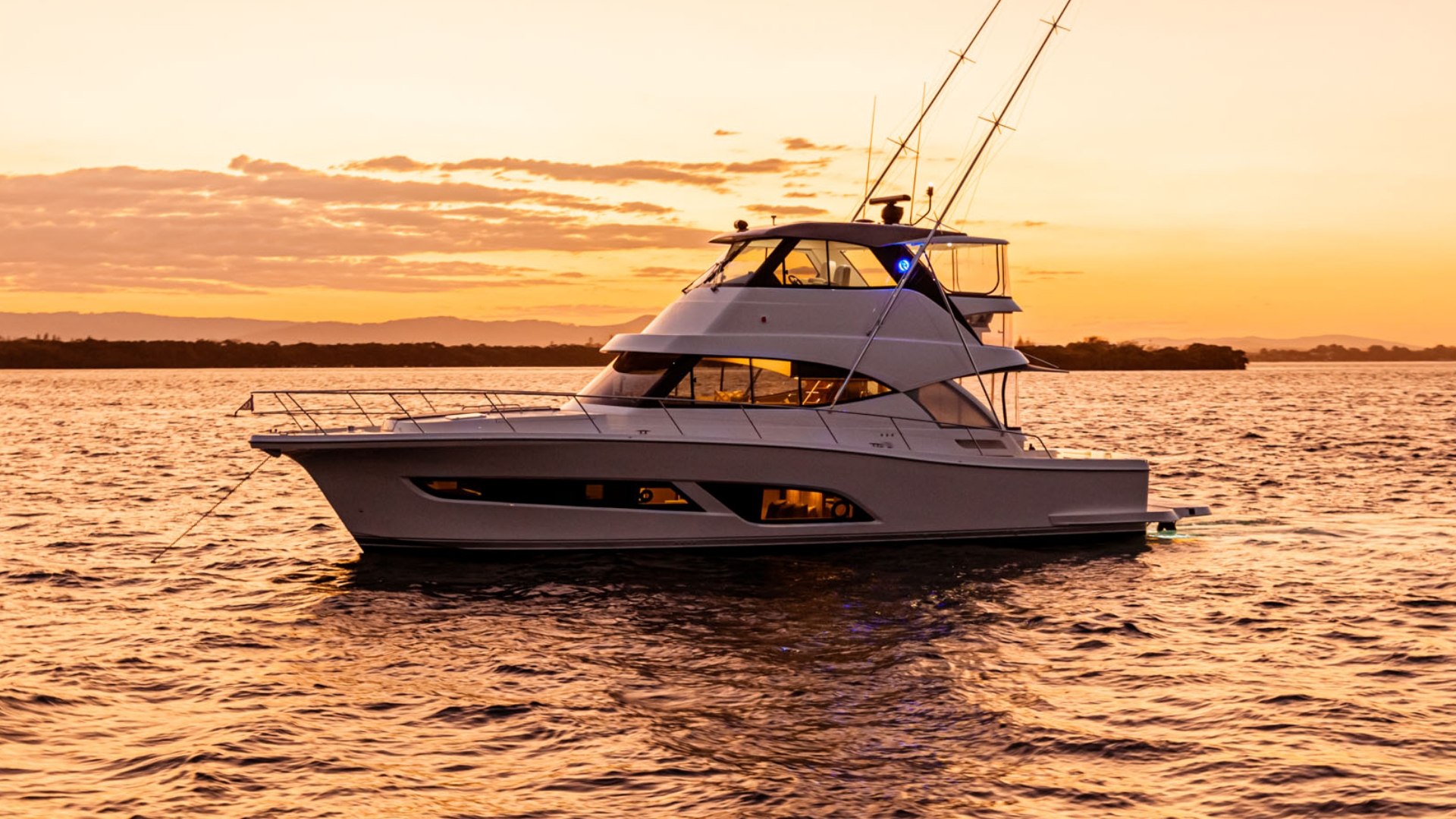 Riviera 50 Sports Motor Yacht — photo 4