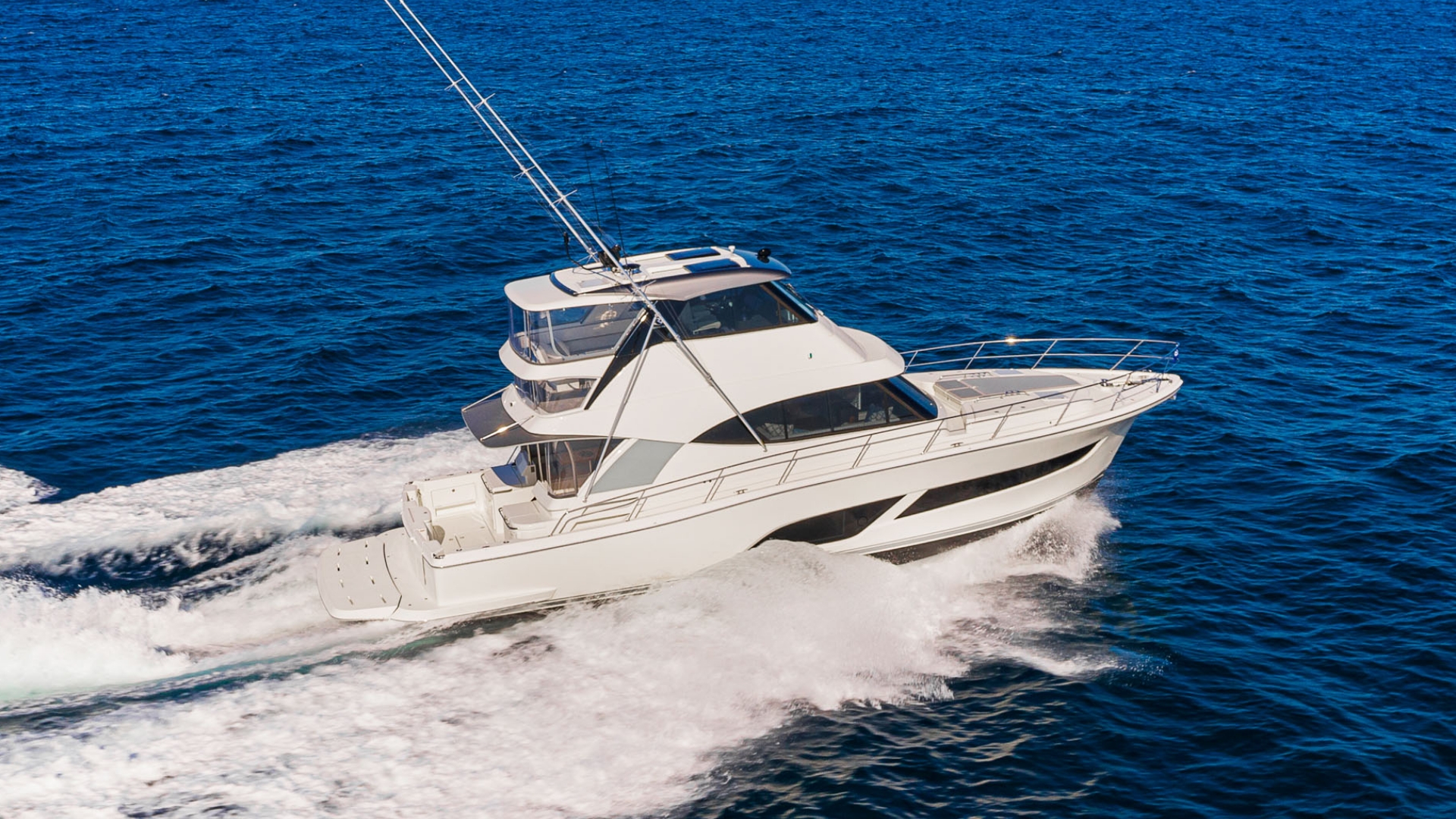 Riviera 50 Sports Motor Yacht — photo 3