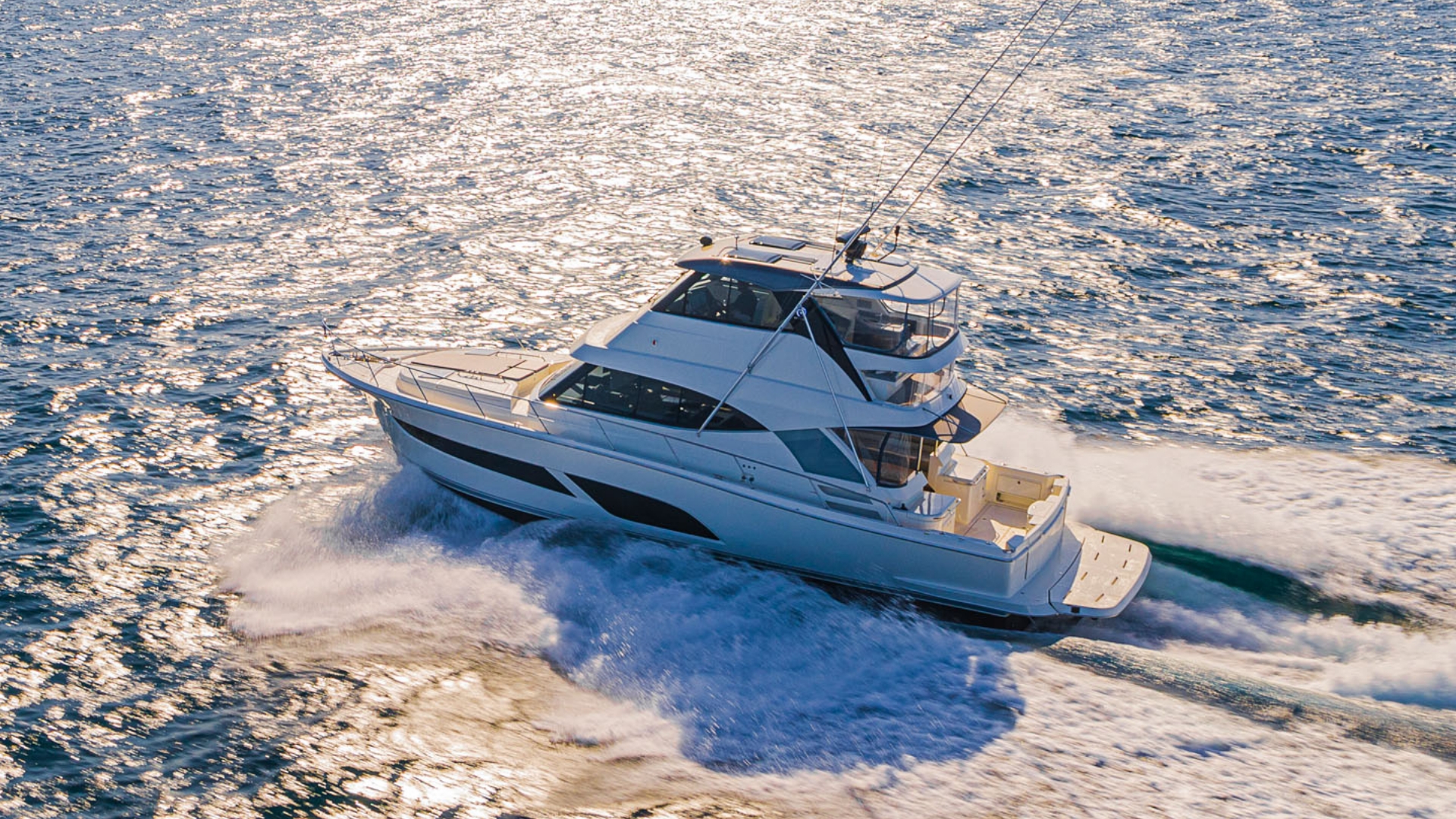 Riviera 50 Sports Motor Yacht — photo 2