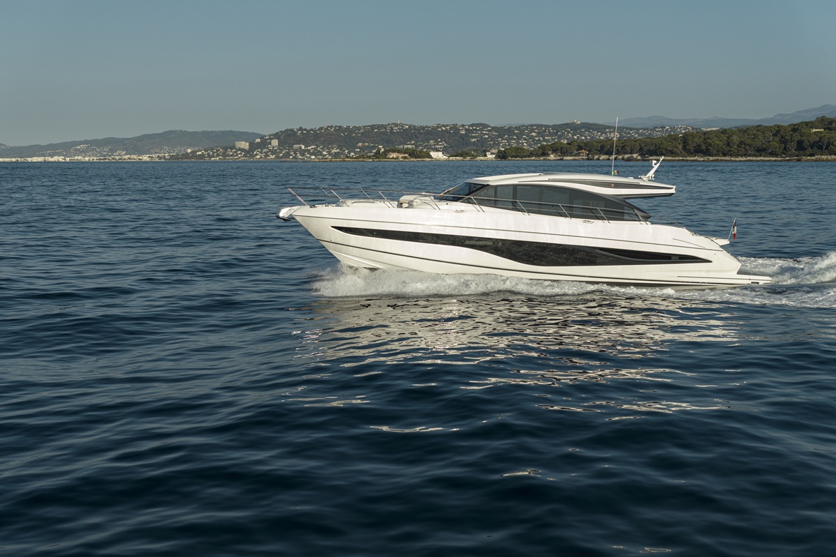 Princess V65 — photo 9