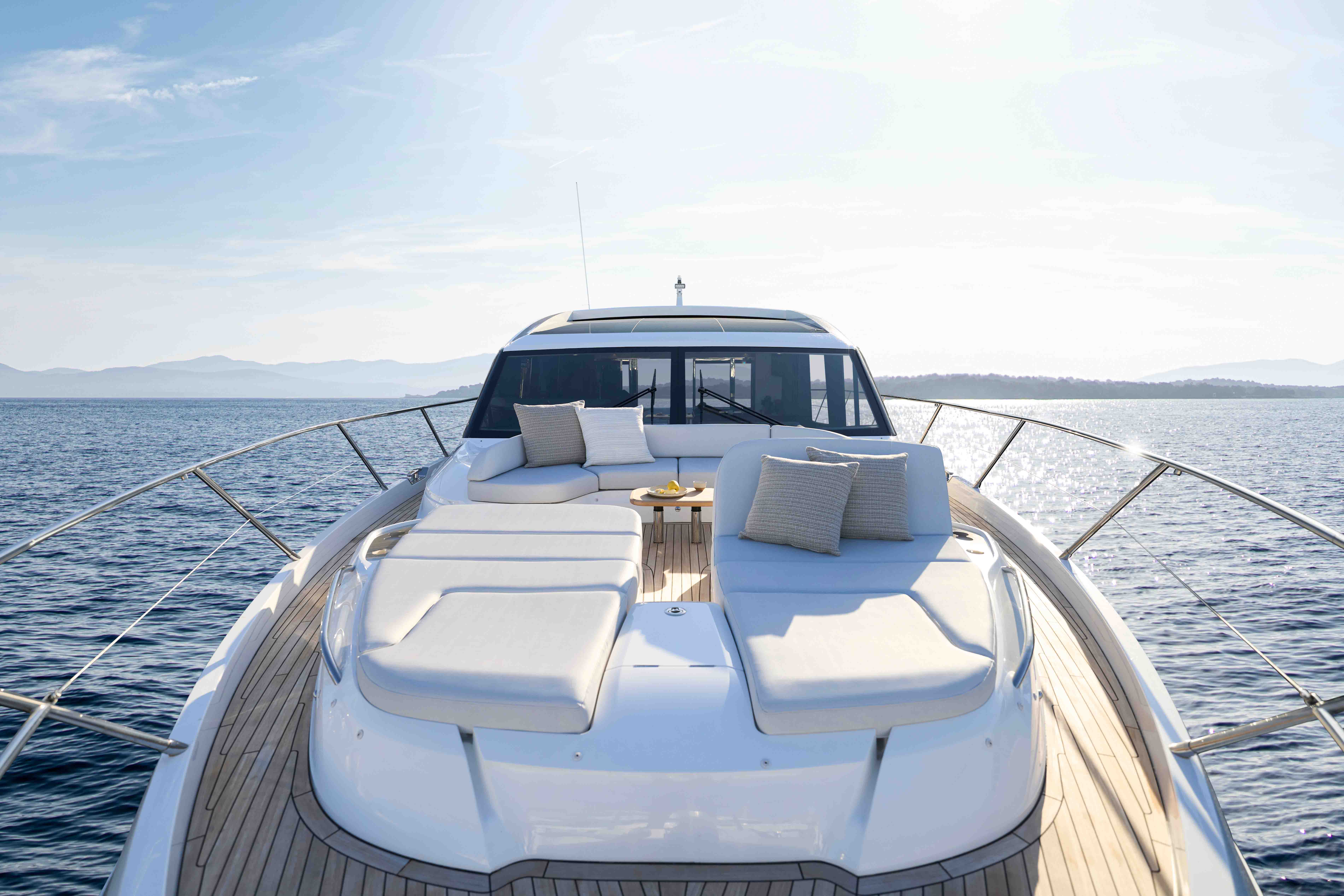 Princess V65 — photo 7