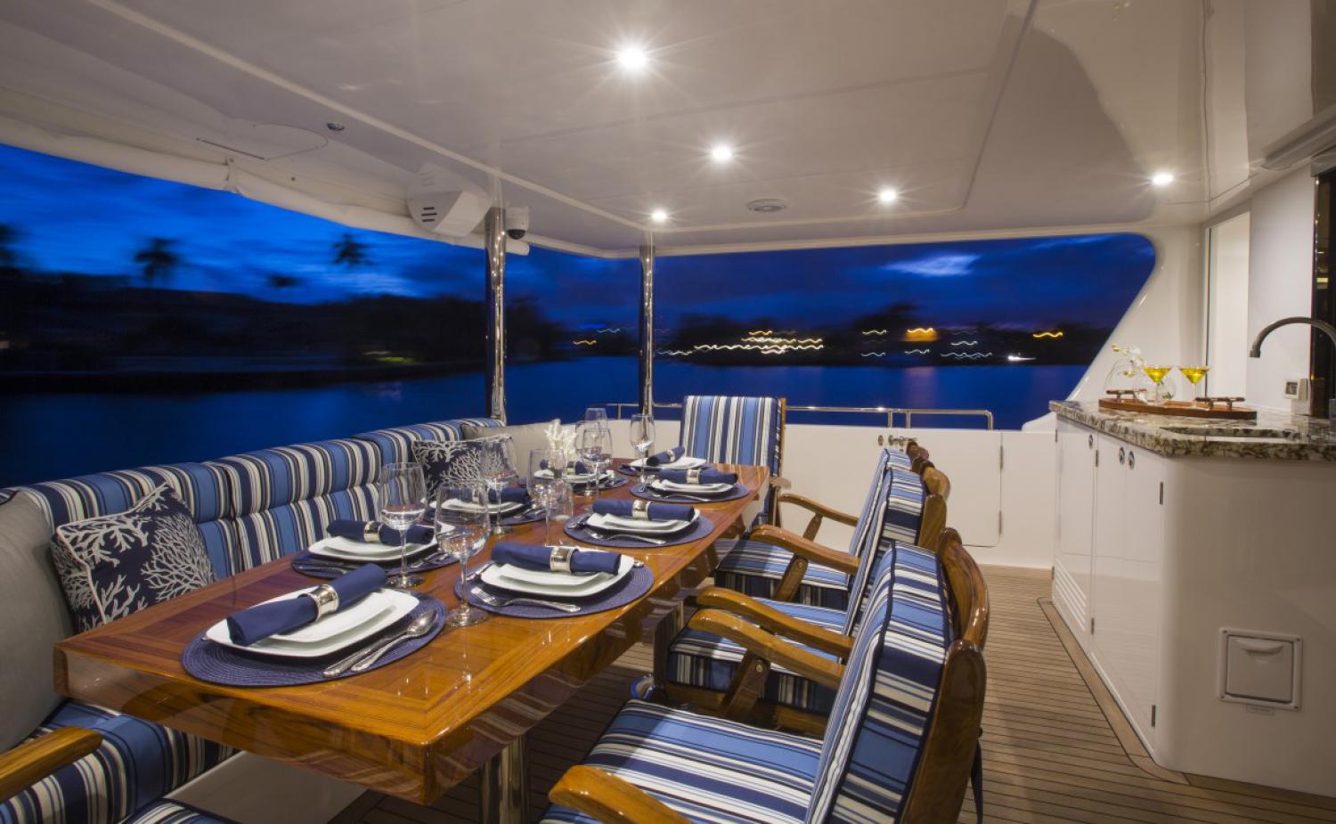 Outer Reef Yachts 860 Cockpit Motoryacht — photo 9