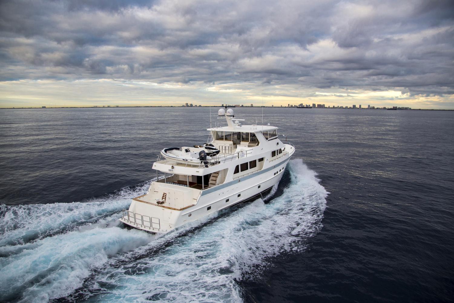 Outer Reef Yachts 860 Cockpit Motoryacht — photo 5