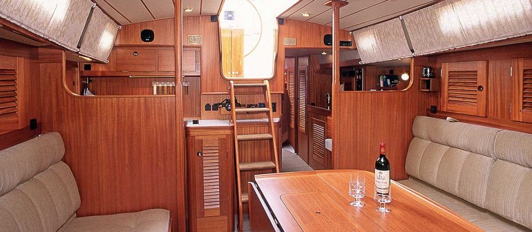 Hallberg-Rassy 42F Mk I — photo 2
