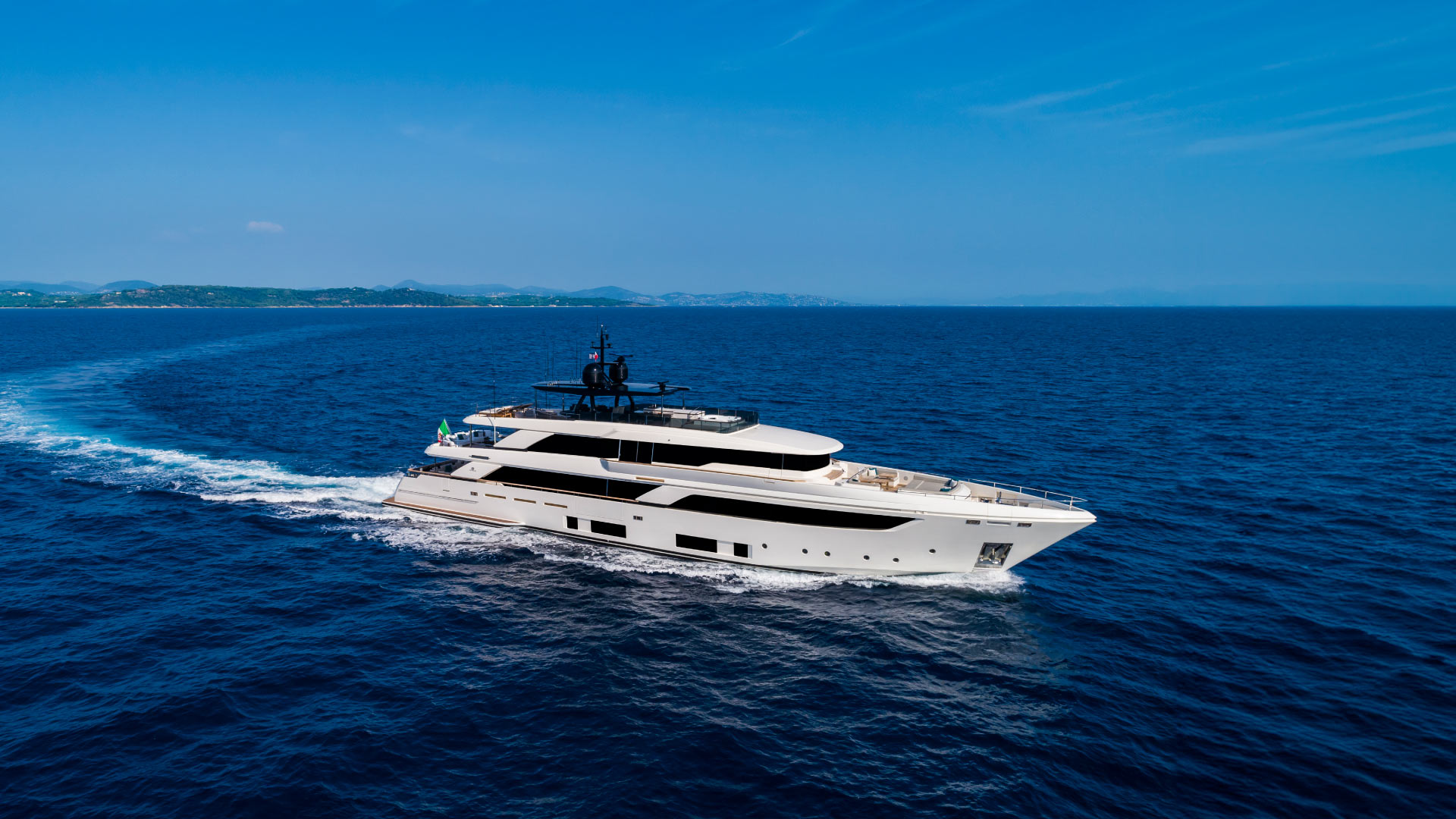 Custom Line Navetta 42 — photo 2