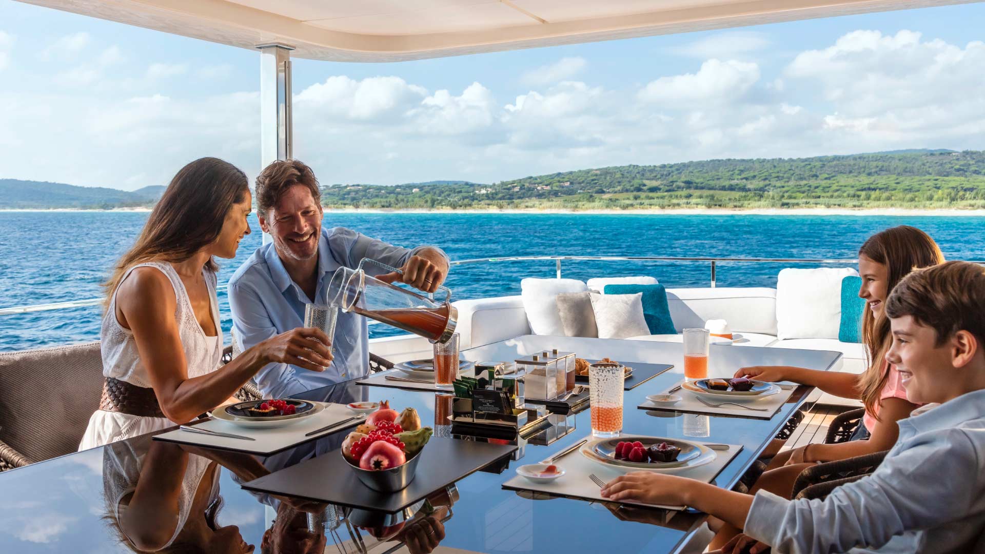 Custom Line Navetta 42 — photo 10