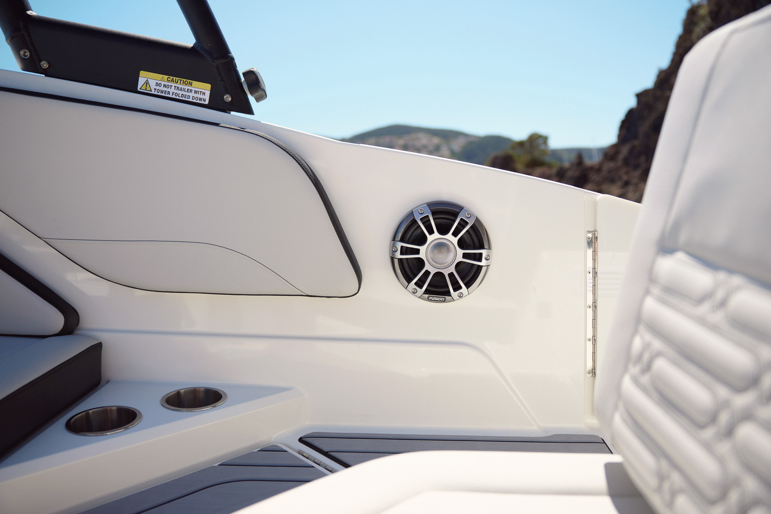 Sea Ray SPX 210 Outboard — photo 6