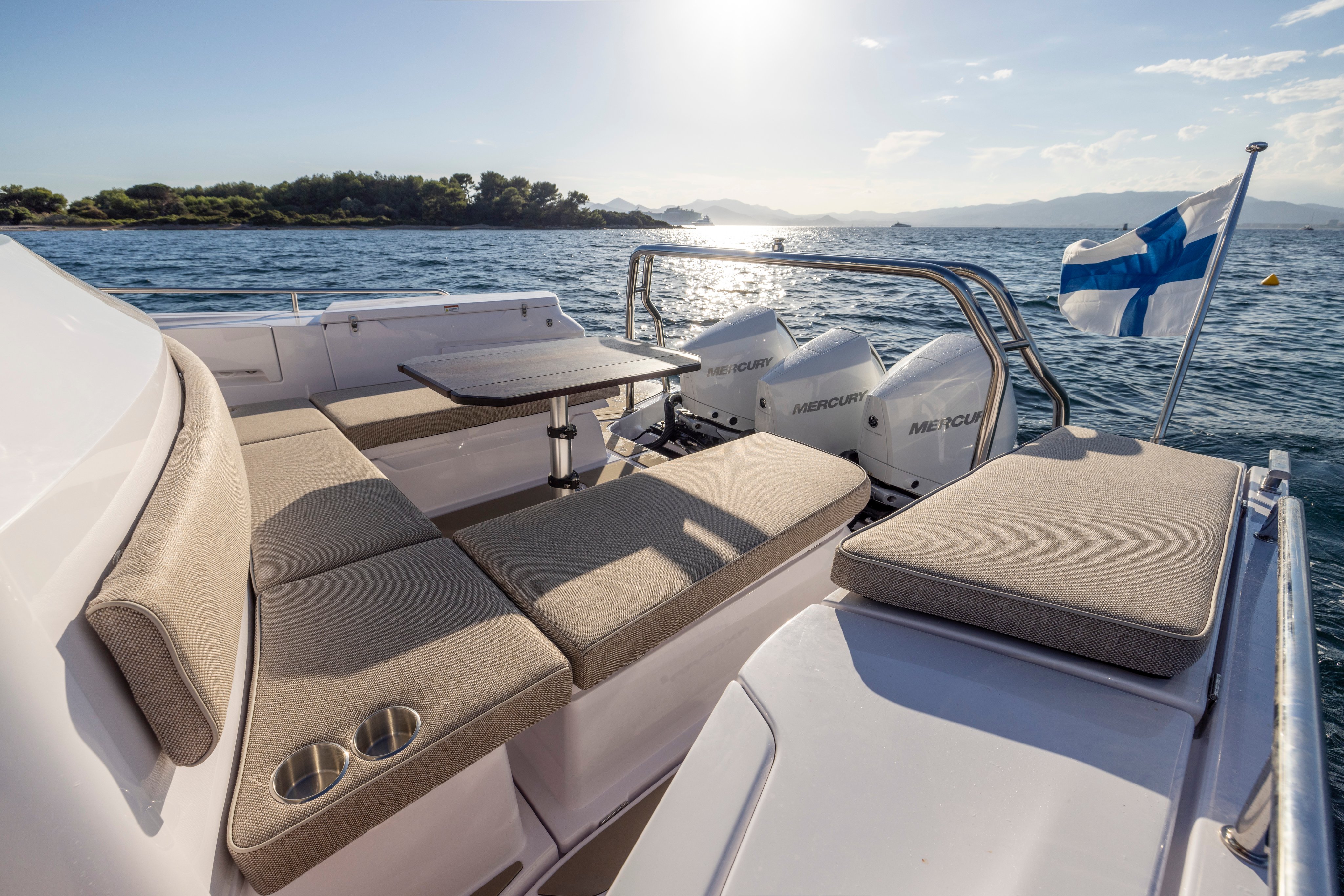 Axopar 45 XC Cross Cabin — photo 6