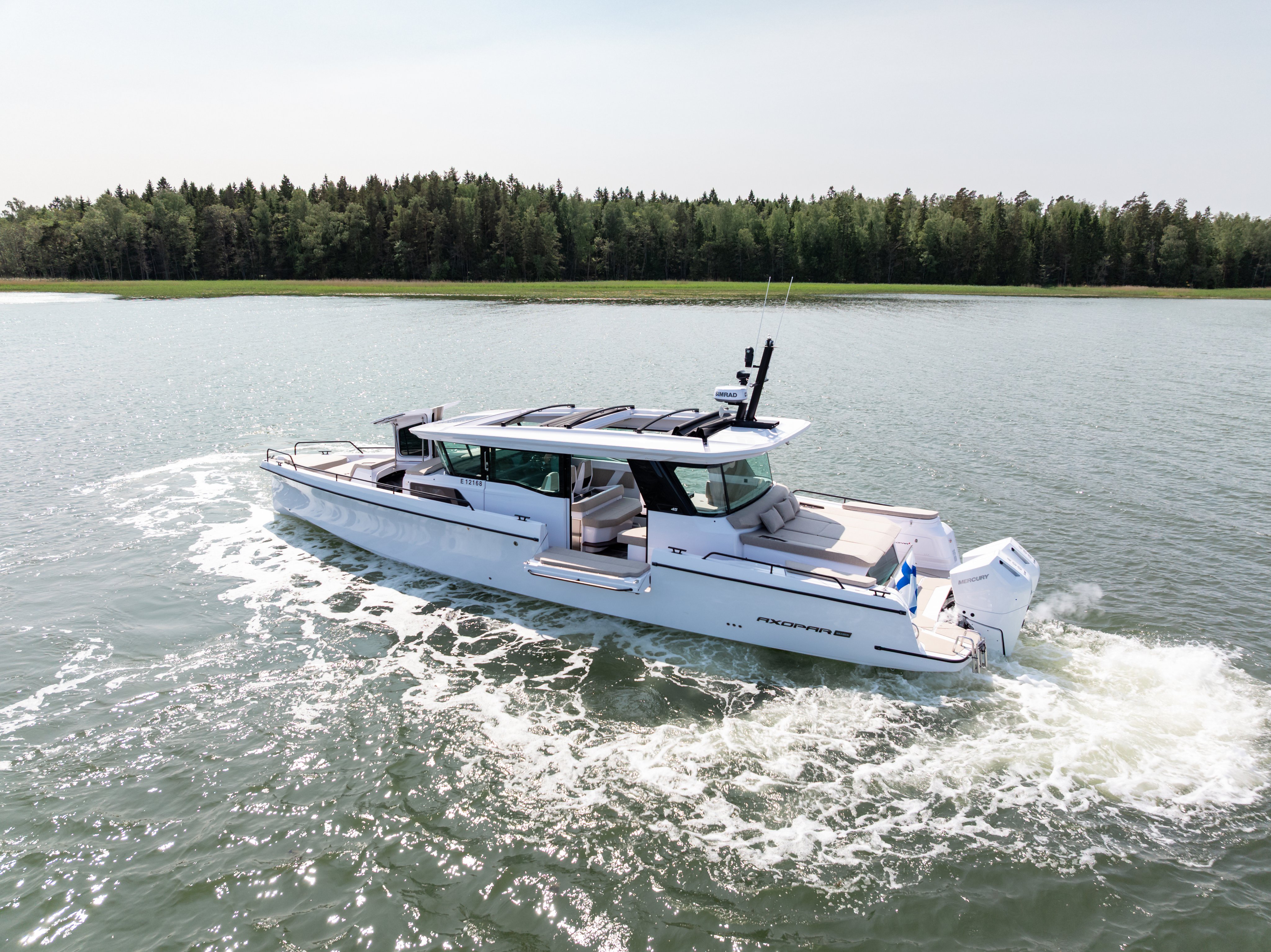 Axopar 45 XC Cross Cabin — photo 10