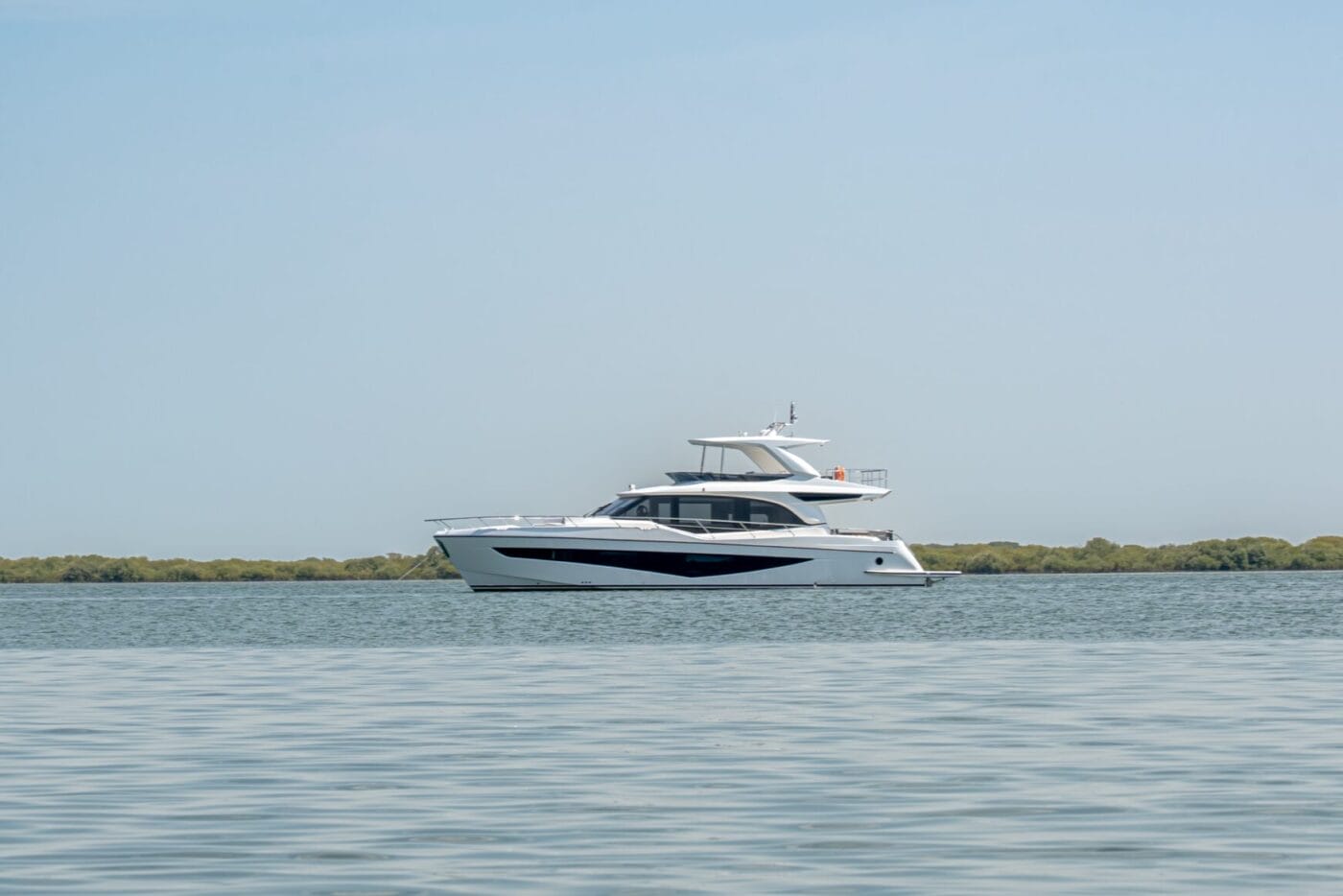 Majesty 65 — photo 2