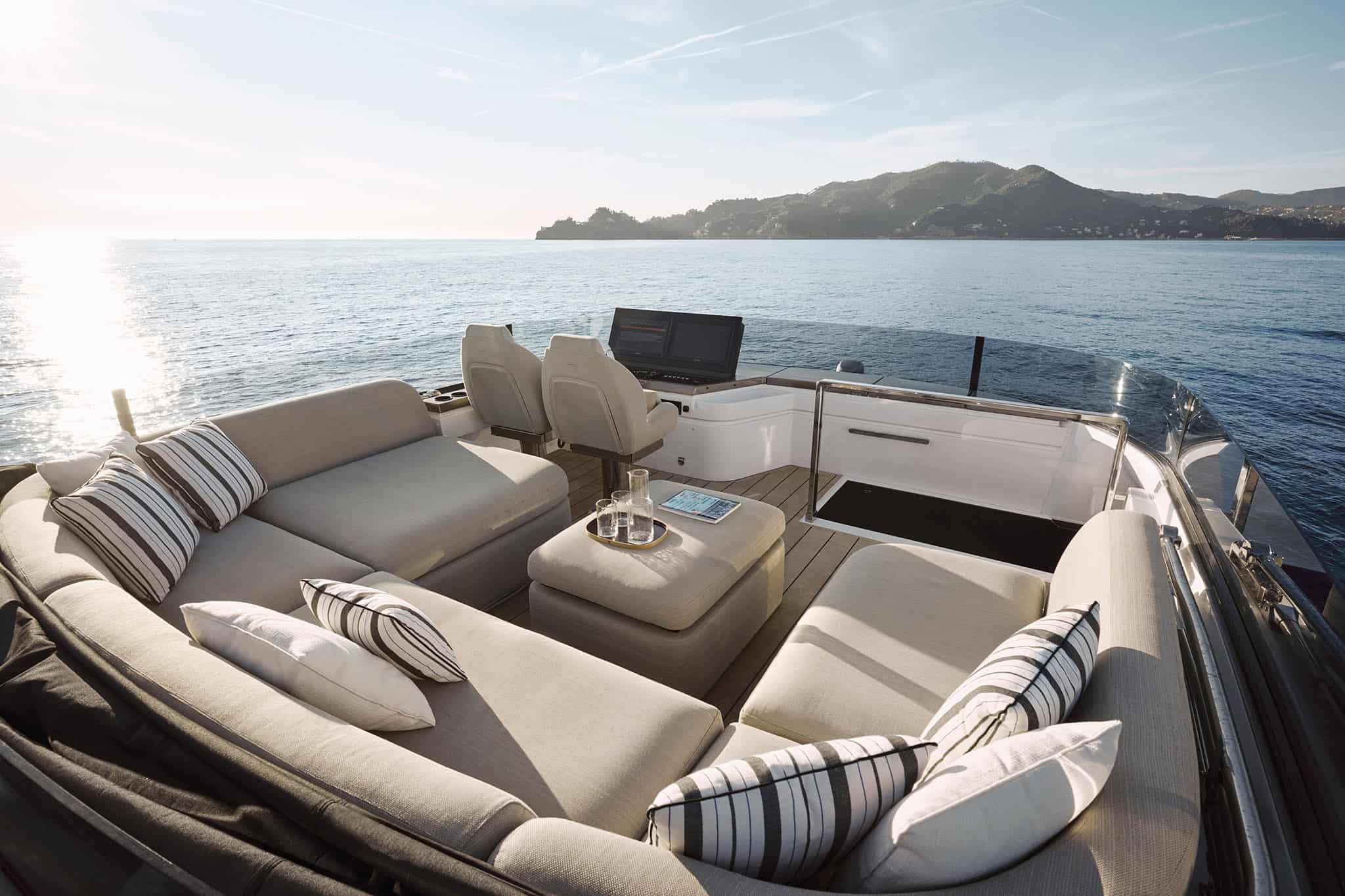 Azimut Seadeck 7 — photo 9