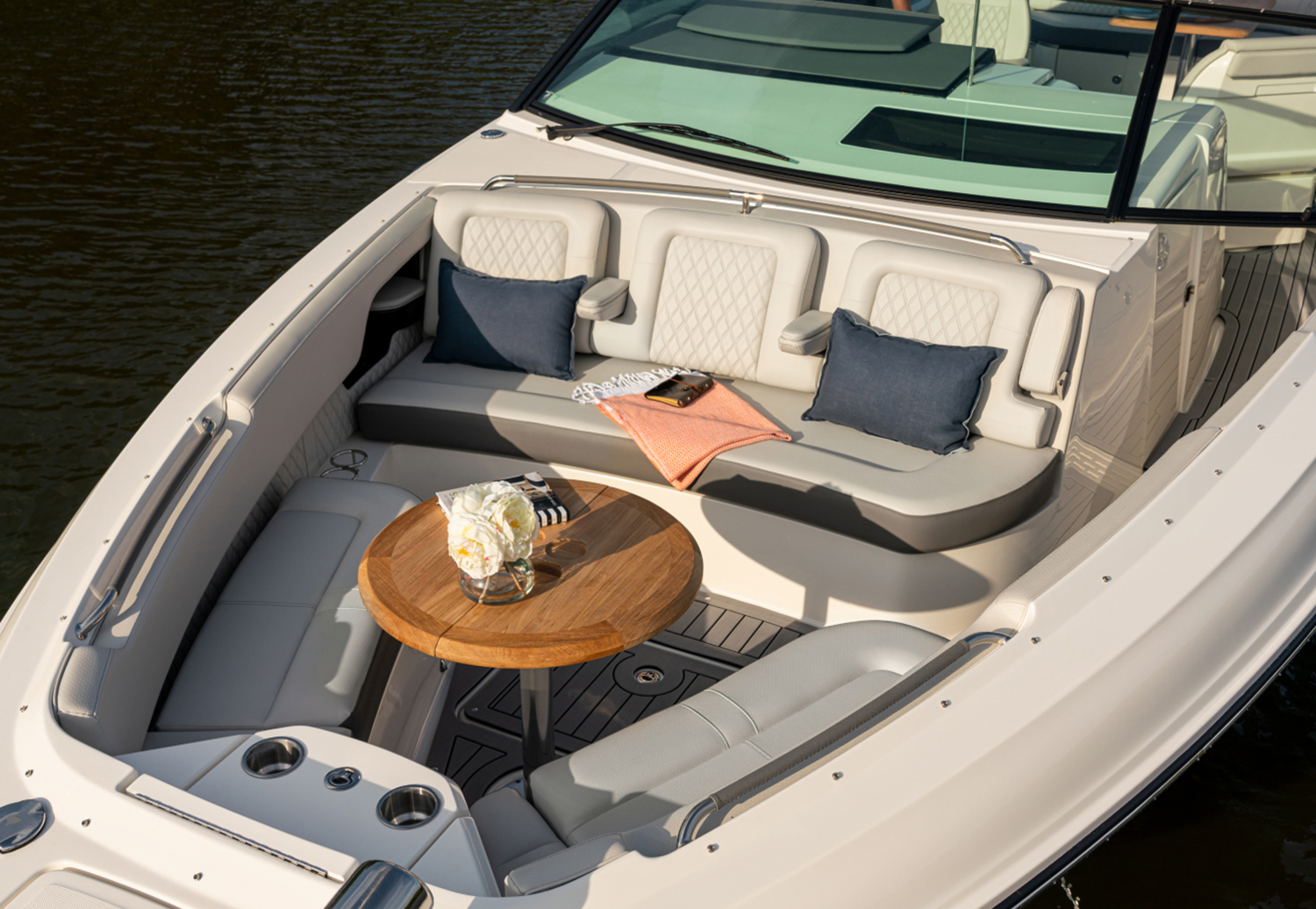 Sea Ray SLX 400 — photo 8