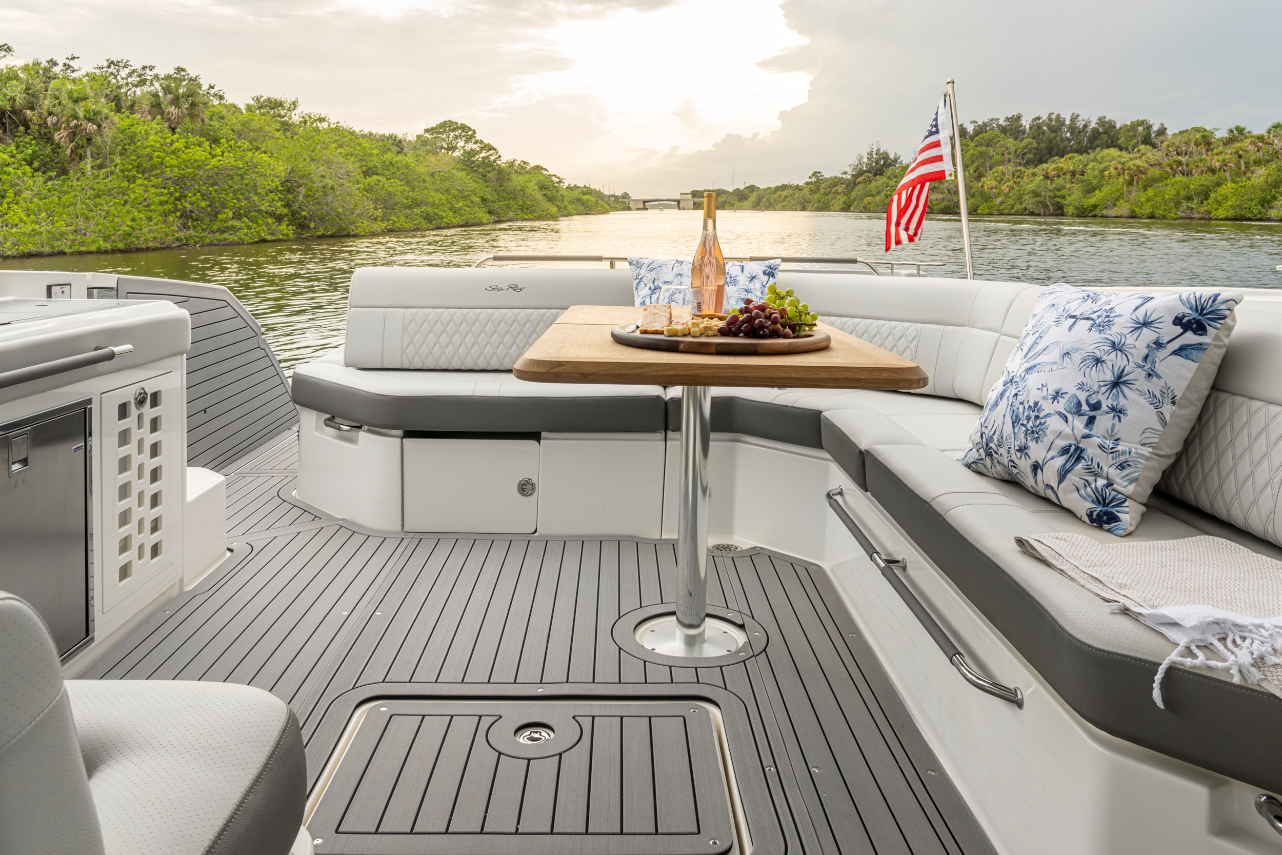 Sea Ray SLX 400 — photo 5