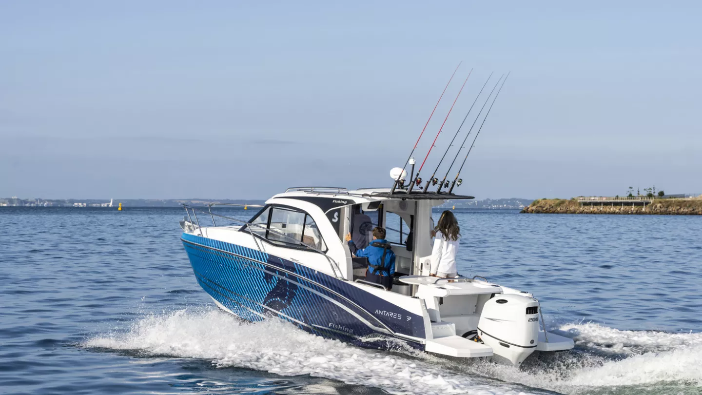 Beneteau Antares 7 Fishing — photo 3