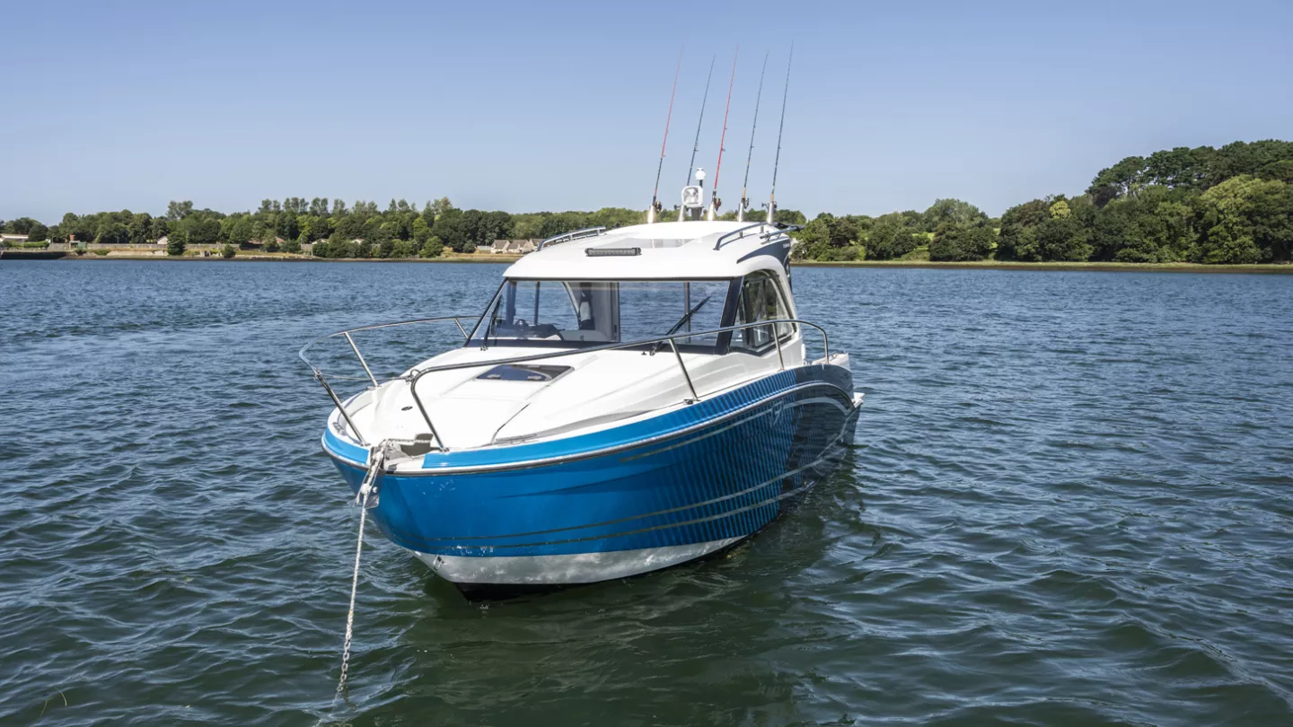 Beneteau Antares 7 Fishing — photo 9