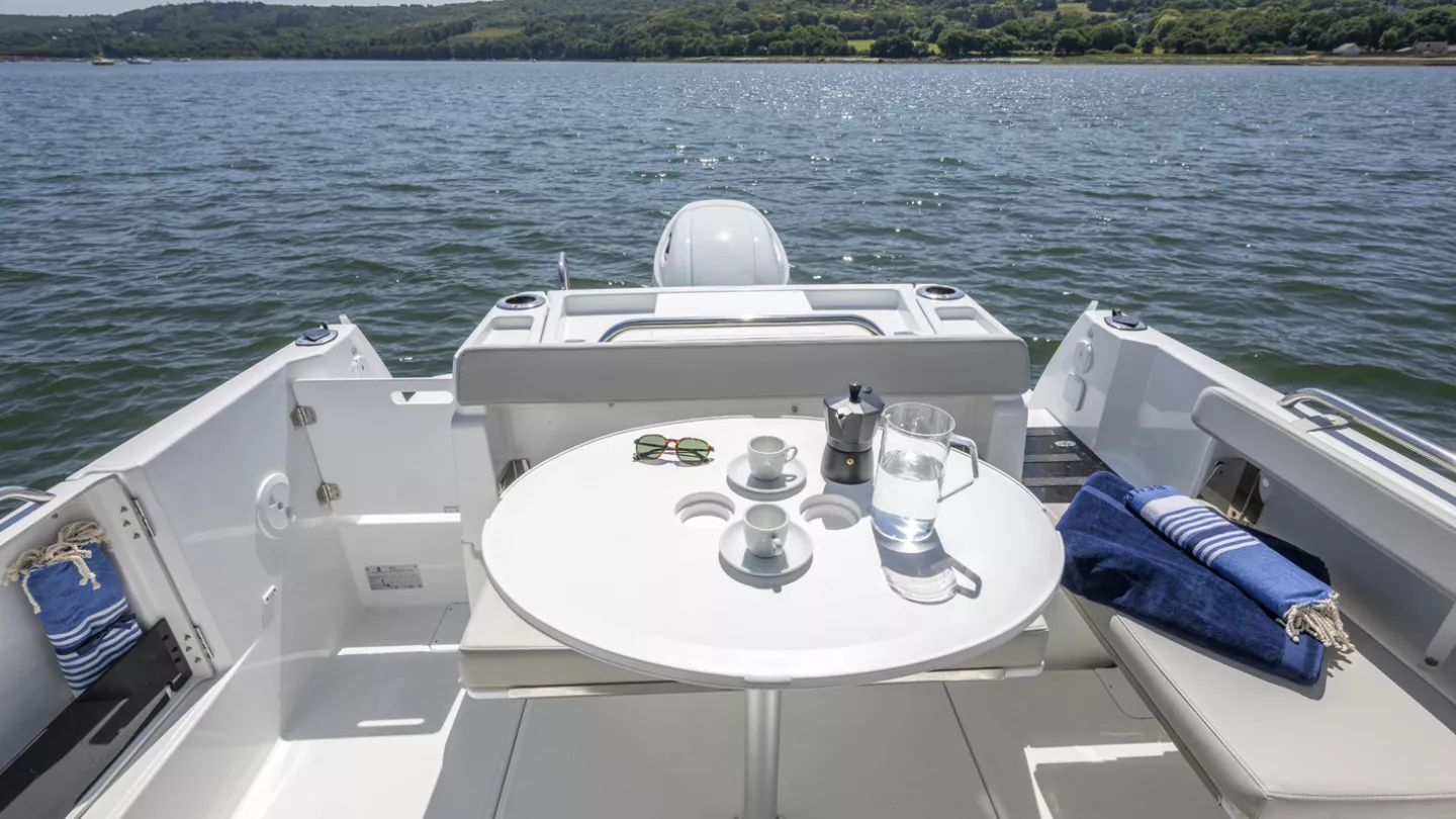 Beneteau Antares 7 Fishing — photo 11