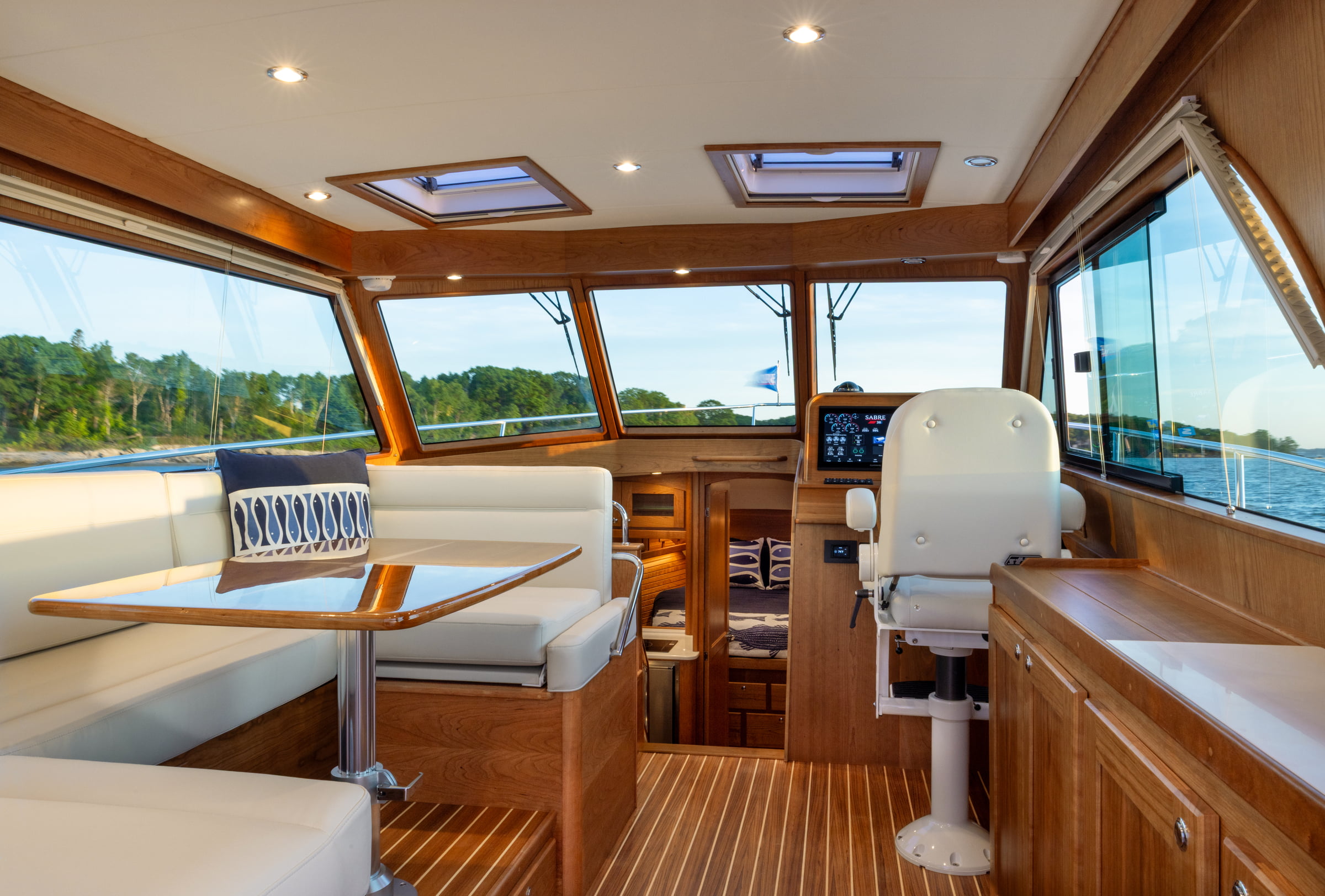Sabre Yachts 38 Salon Express — photo 8