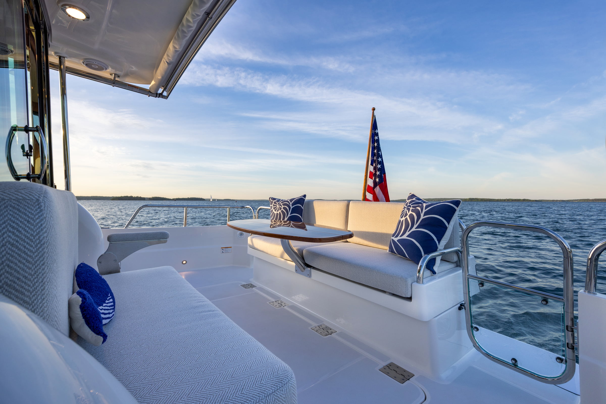 Sabre Yachts 38 Salon Express — photo 4