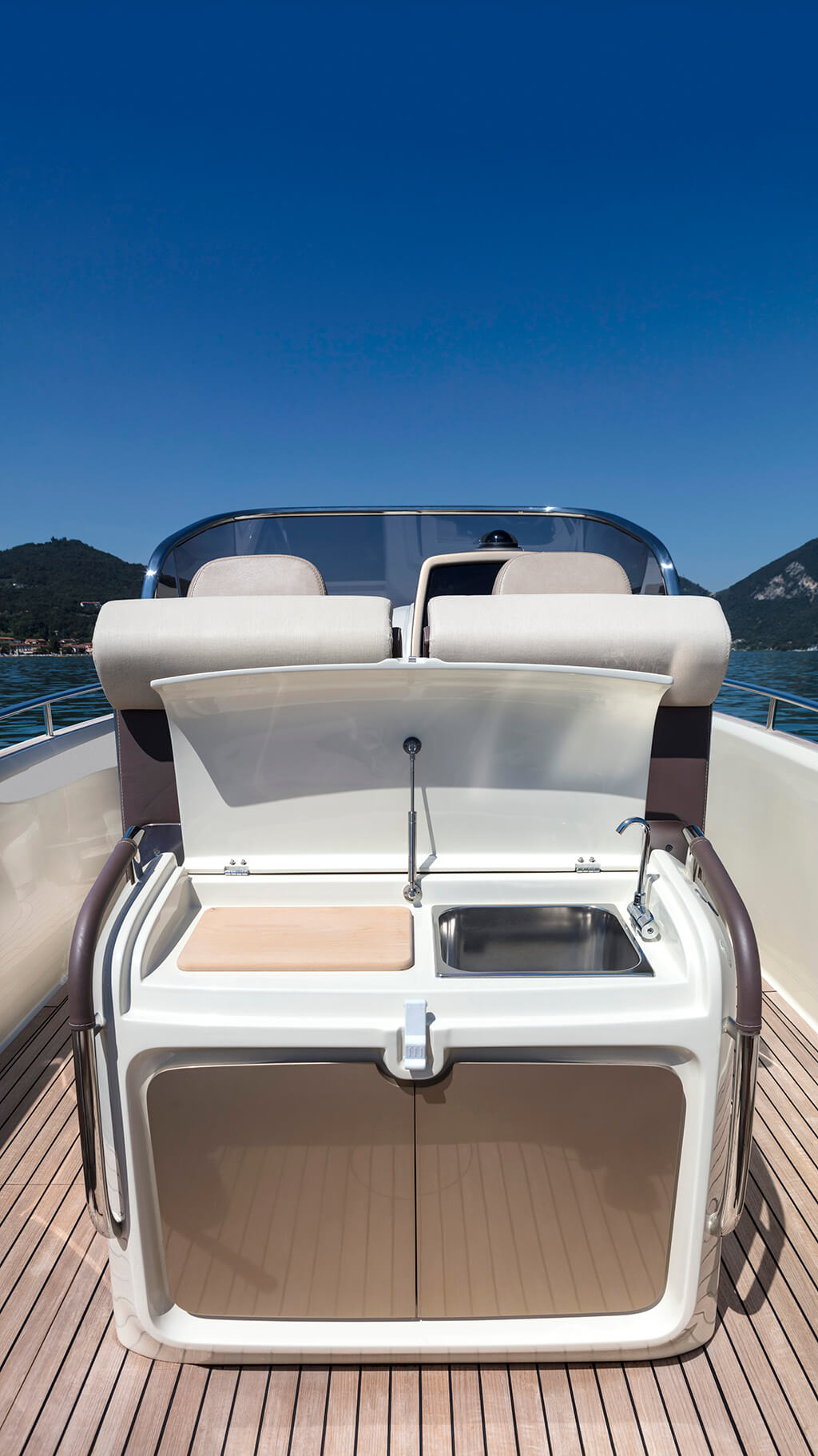 Invictus Yacht TT280 — photo 6