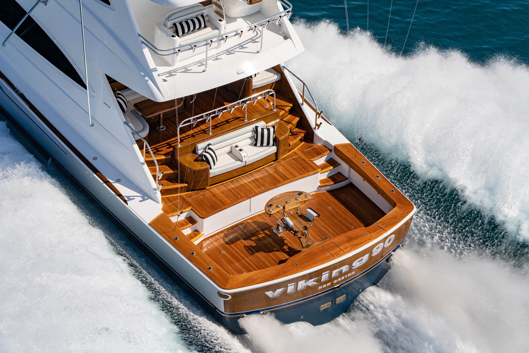 Viking Yachts 90 Enclosed Bridge — photo 5