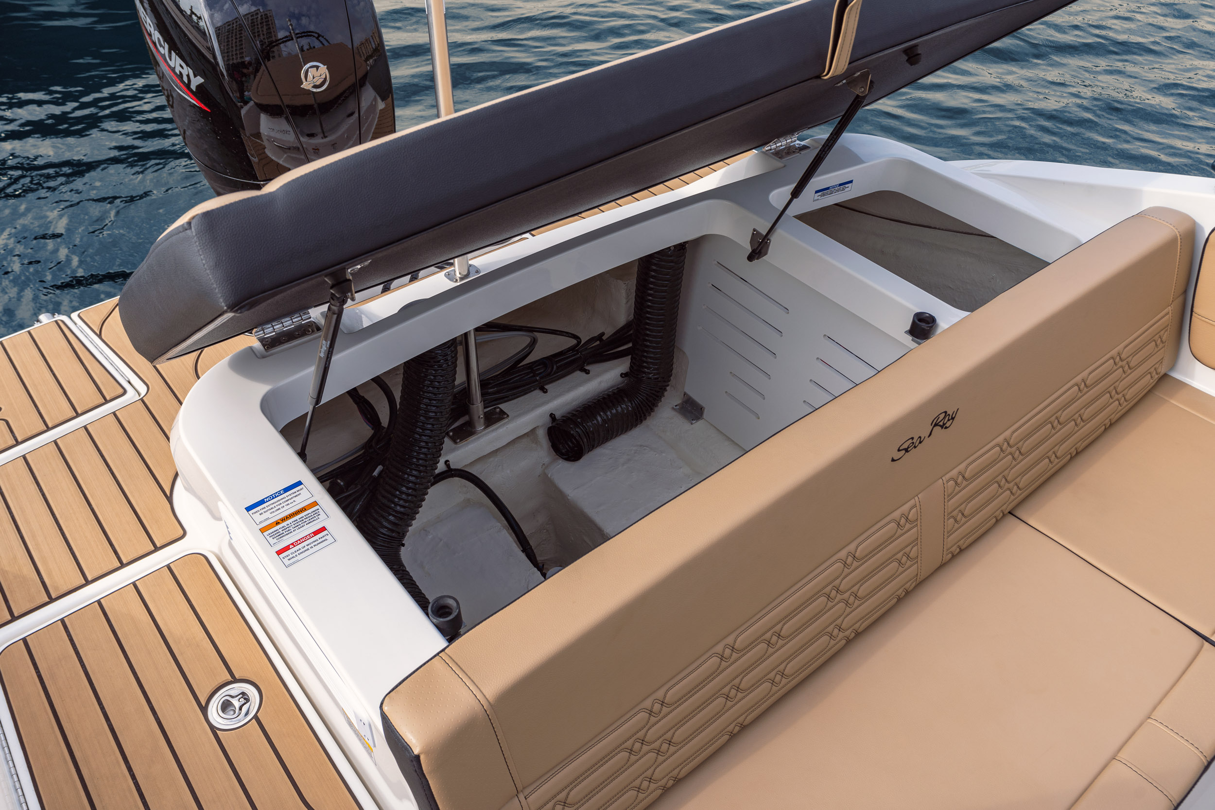 Sea Ray SPX 190 Outboard — photo 4